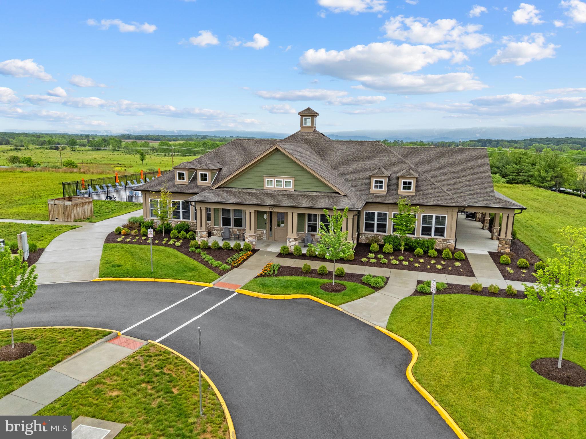 LAKE FREDERICK - Residential