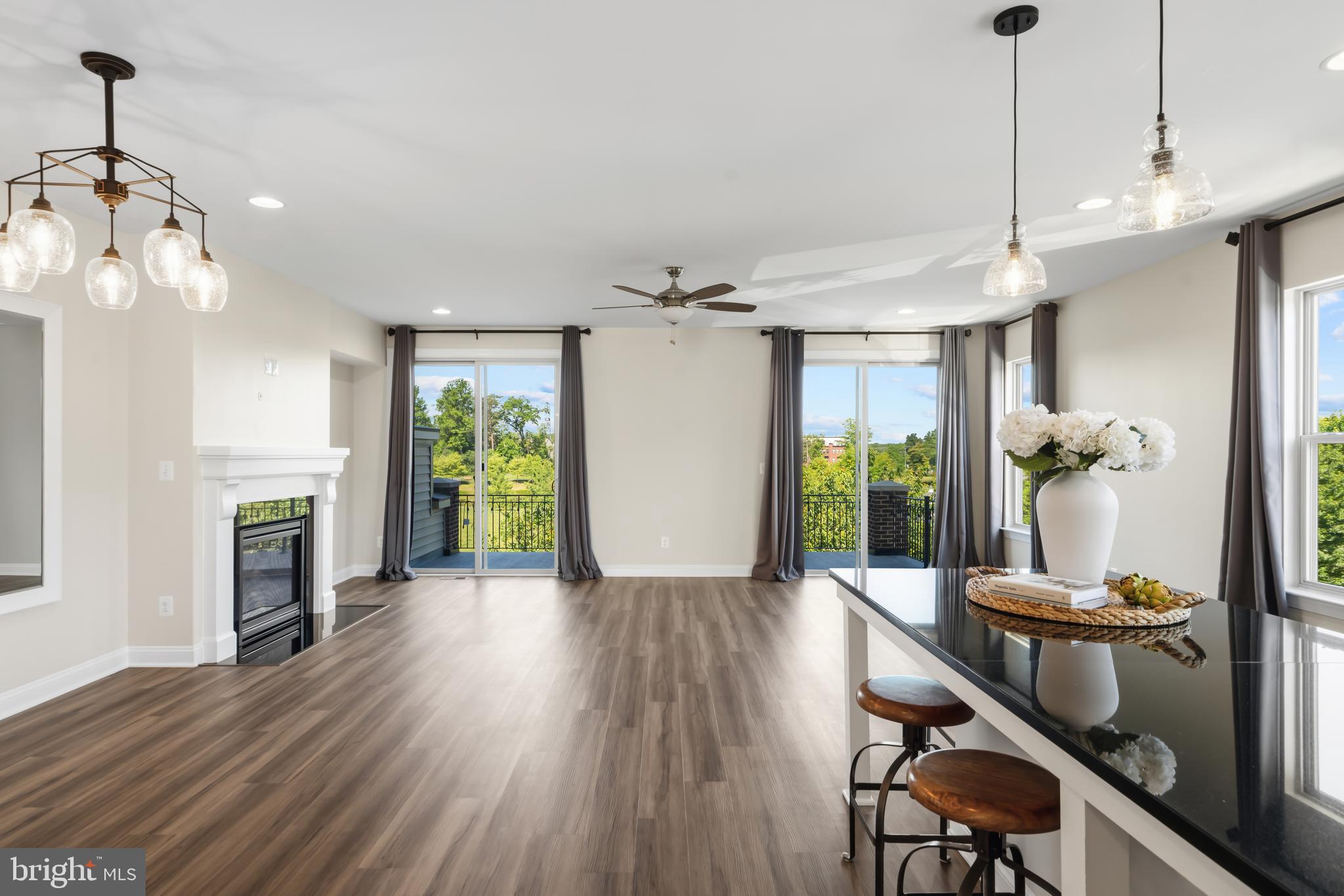 BRAMBLETON TOWN CENTER - Residential