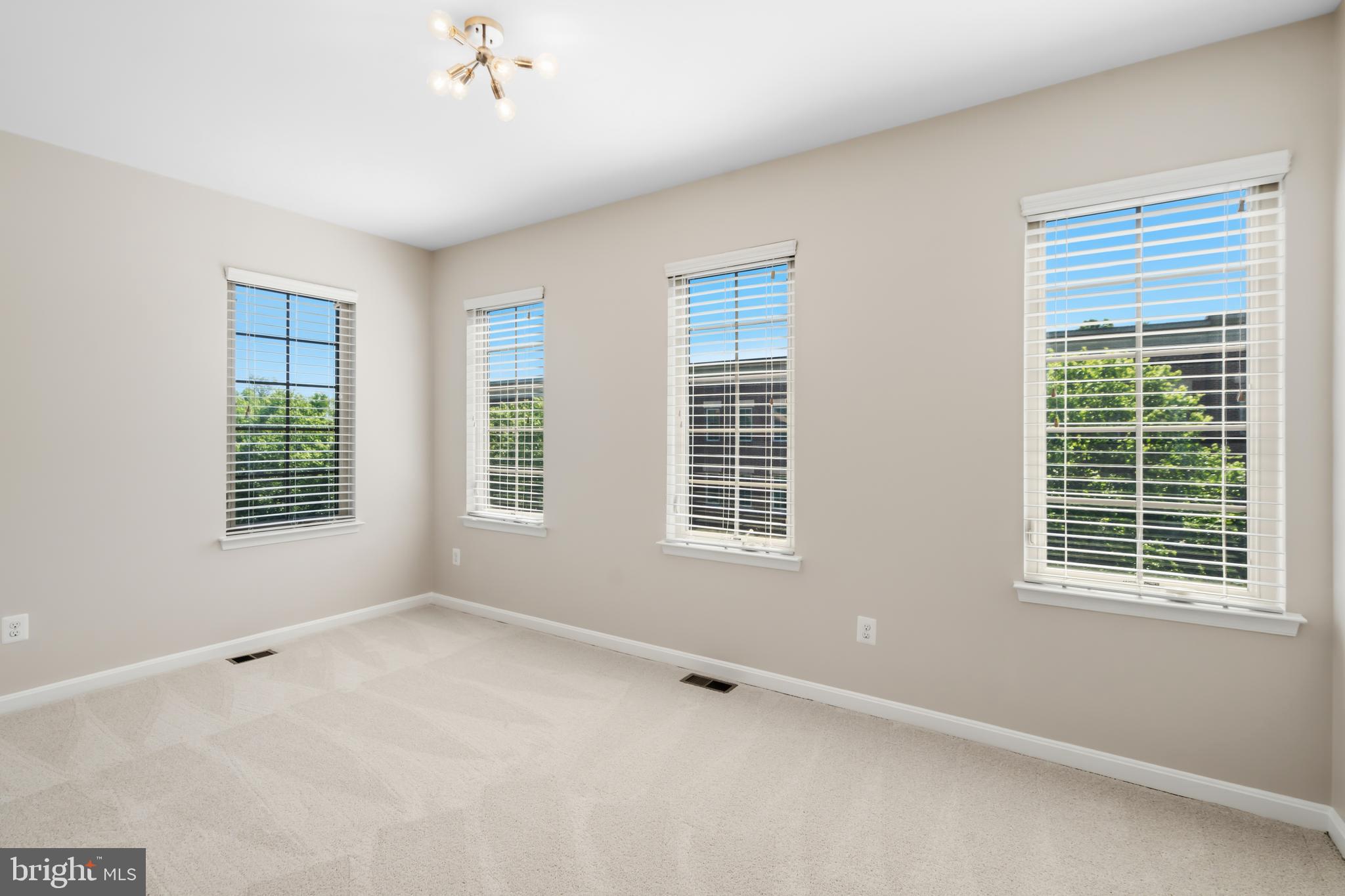 BRAMBLETON TOWN CENTER - Residential