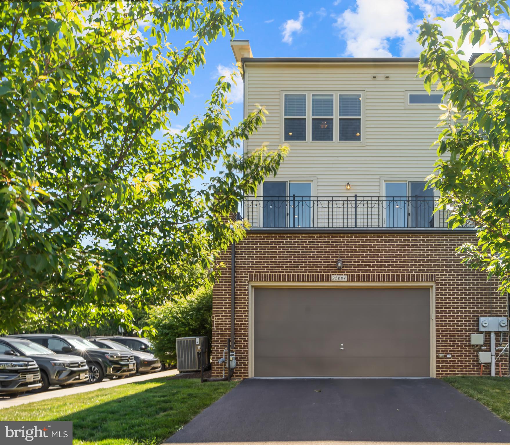 BRAMBLETON TOWN CENTER - Residential