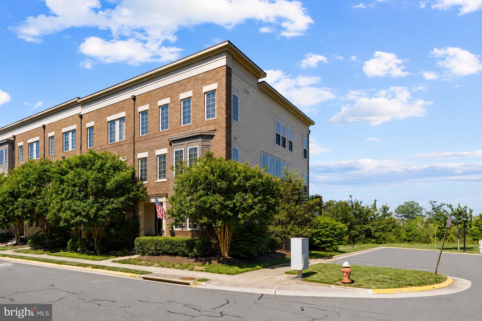 BRAMBLETON TOWN CENTER - Residential