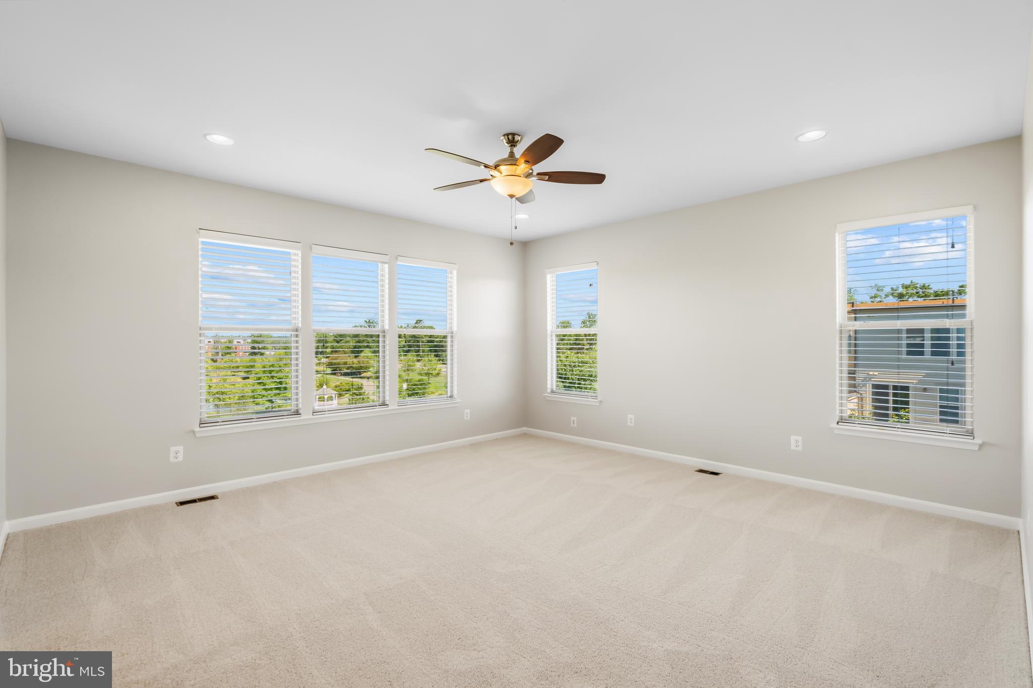 BRAMBLETON TOWN CENTER - Residential