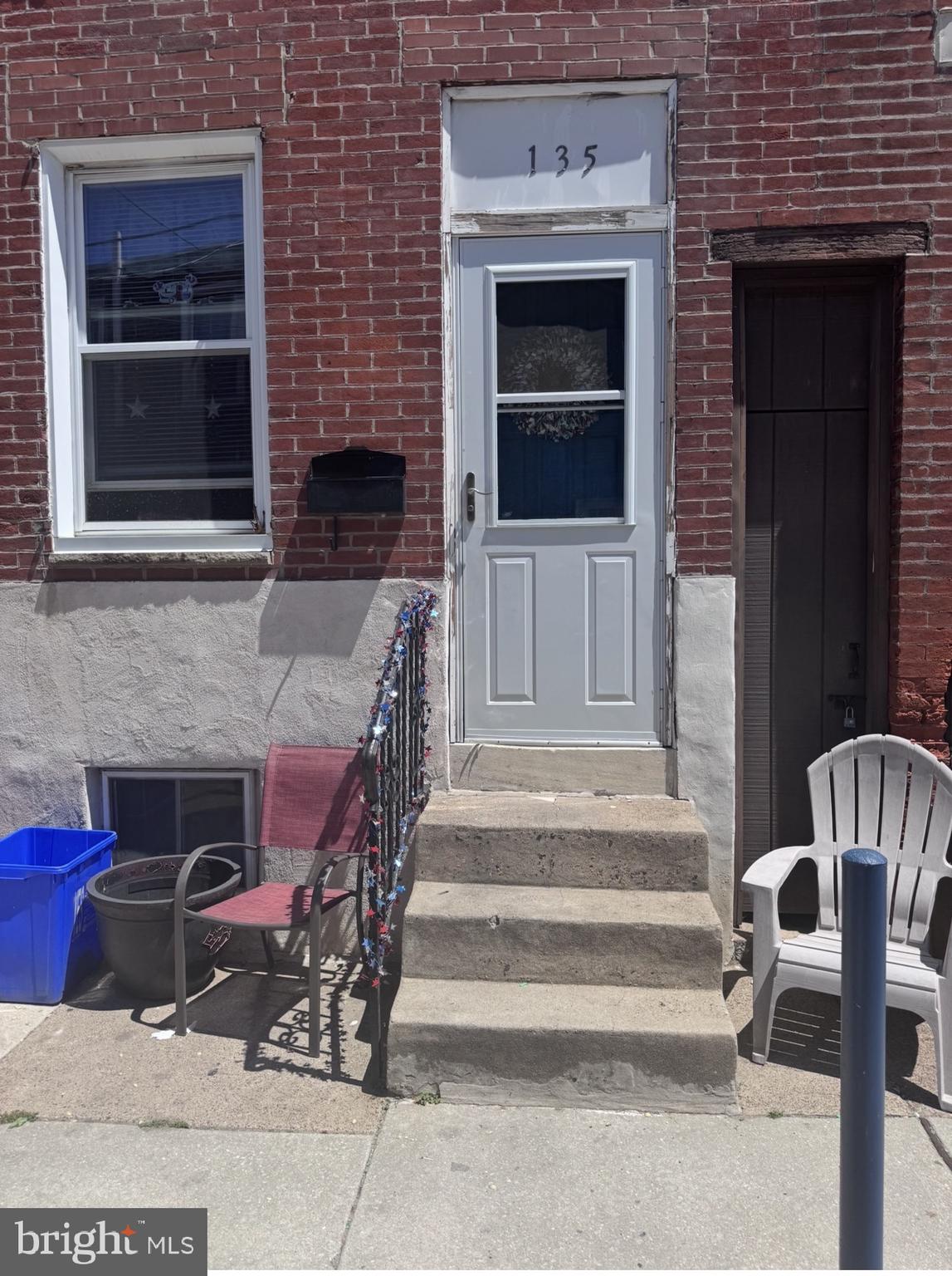 Opportunity awaits in South Philadelphia! This 2-bedroom, 1-bath brick Rowhome is ready for its next owner to bring their vision and creativity. Featuring a traditional layout and convenient location close to shopping, dining, public transportation, and major roadways. Property is being sold as-is. Ideal for investors, renovators, or buyers looking to build equity through improvements .Lot for Sale. Located in the rear of home 133-R WILDER ST MLS#  PAPH2632312