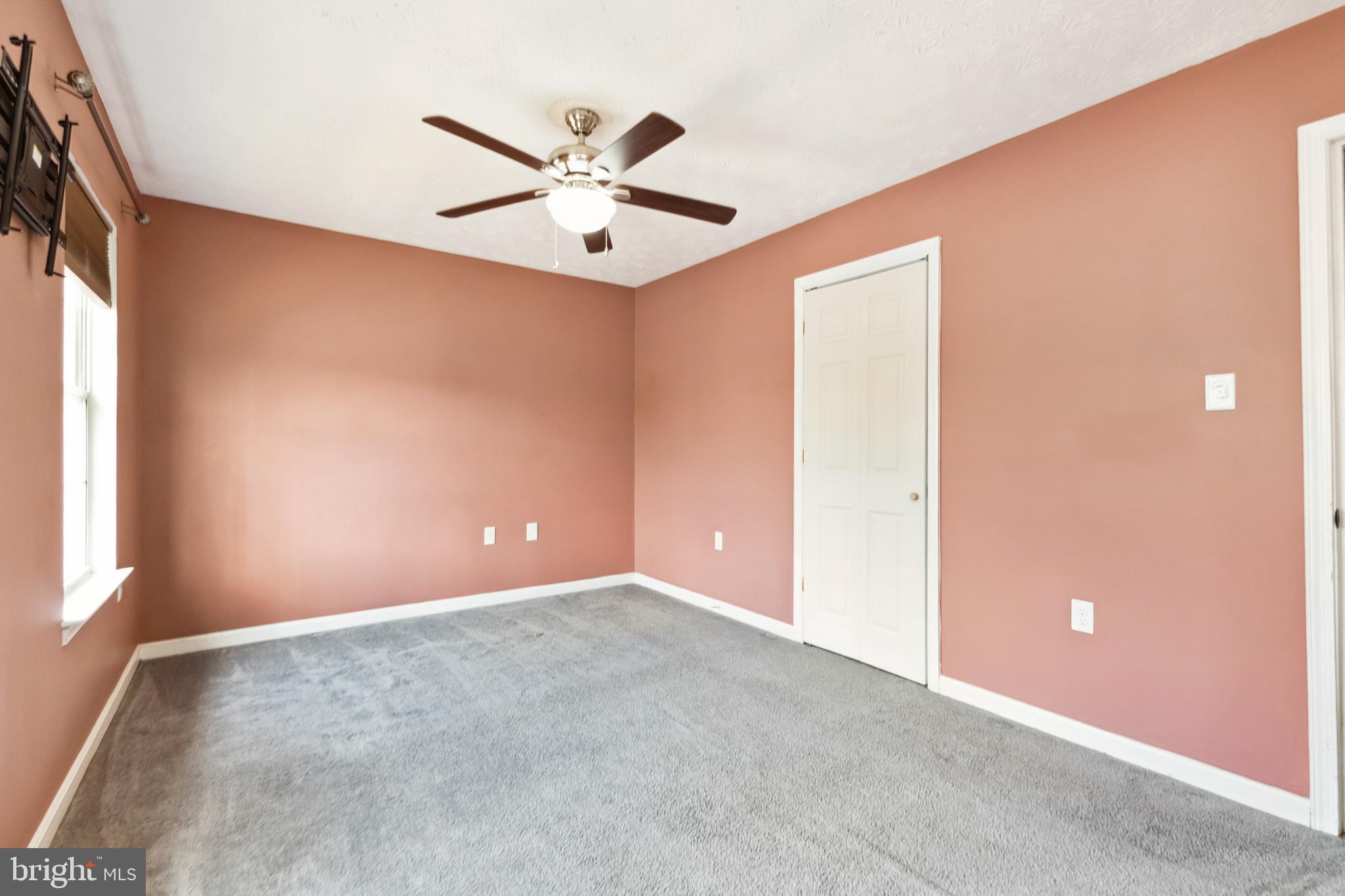 HUNTINGTON MEADOWS - Residential Lease