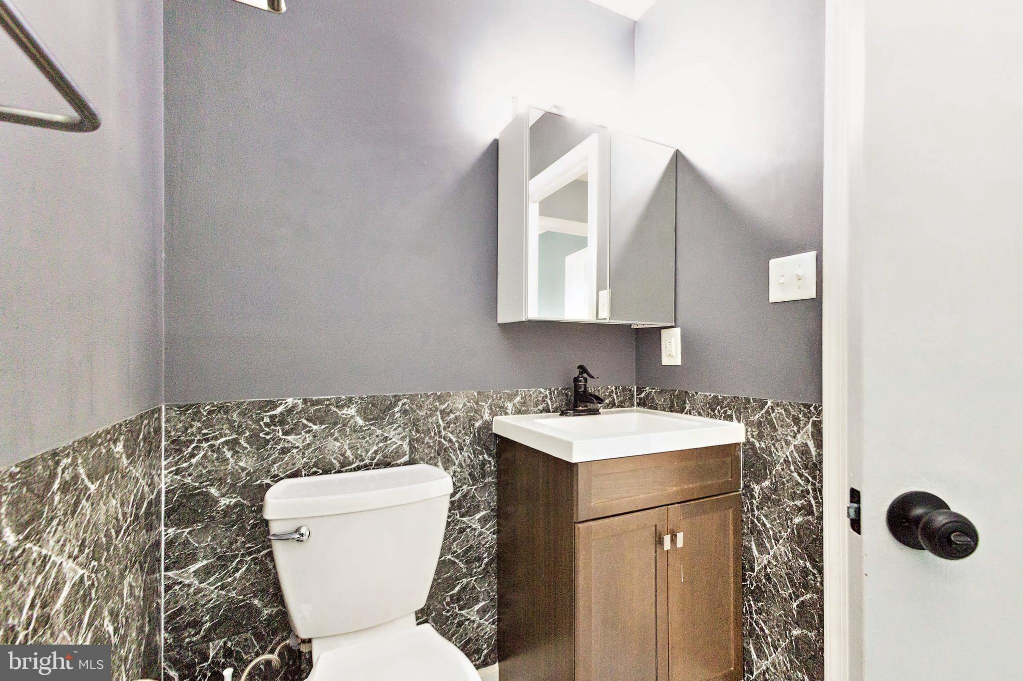 HUNTINGTON MEADOWS - Residential Lease