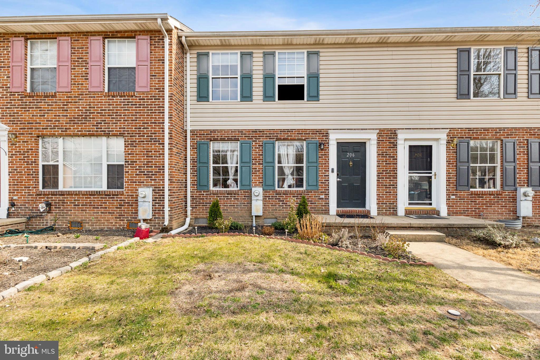 HUNTINGTON MEADOWS - Residential Lease