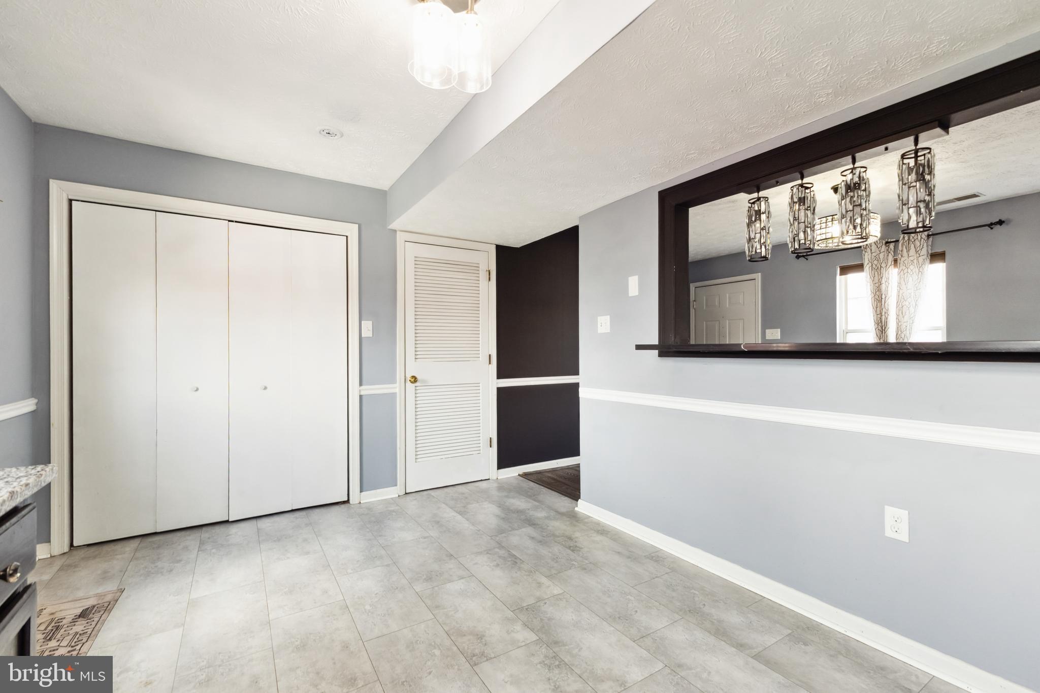 HUNTINGTON MEADOWS - Residential Lease