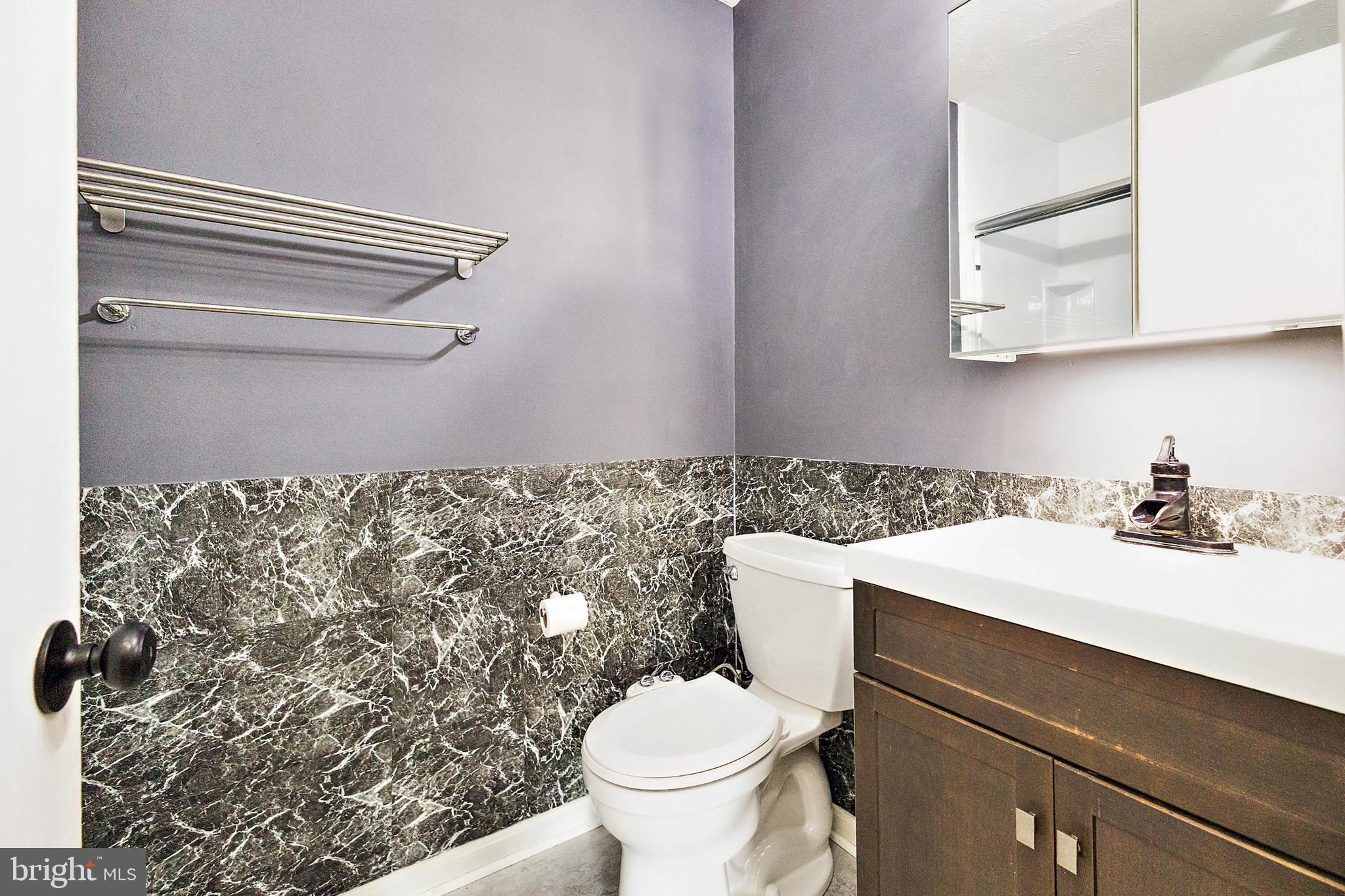 HUNTINGTON MEADOWS - Residential Lease