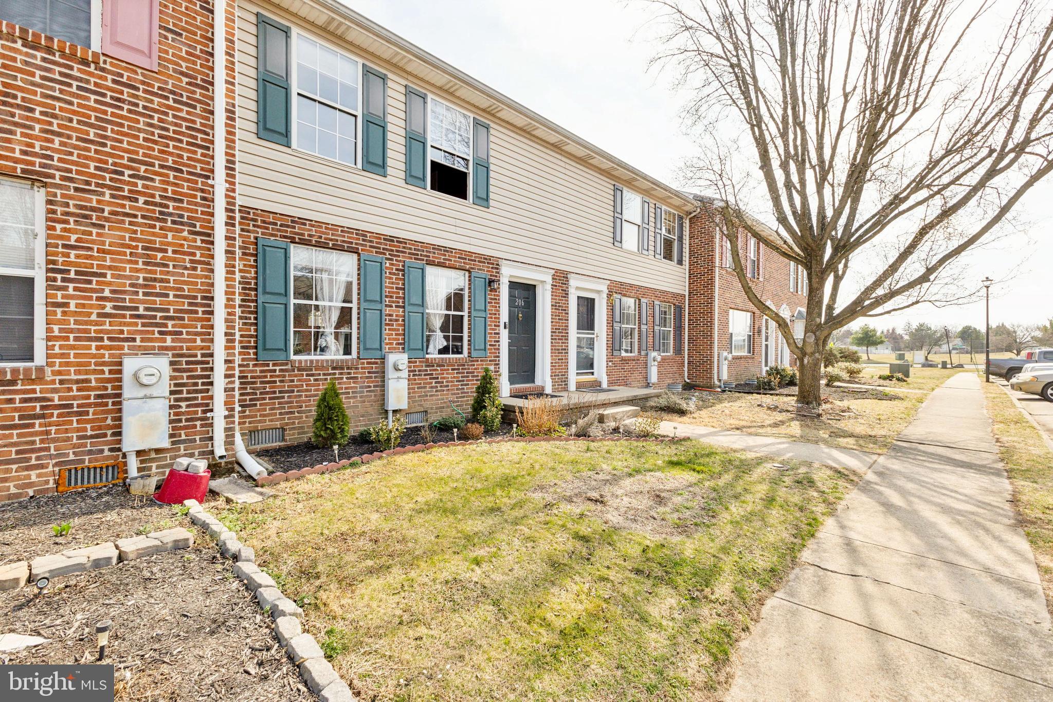 HUNTINGTON MEADOWS - Residential Lease