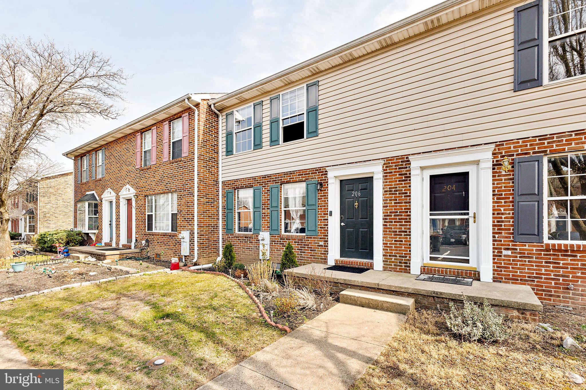 HUNTINGTON MEADOWS - Residential Lease