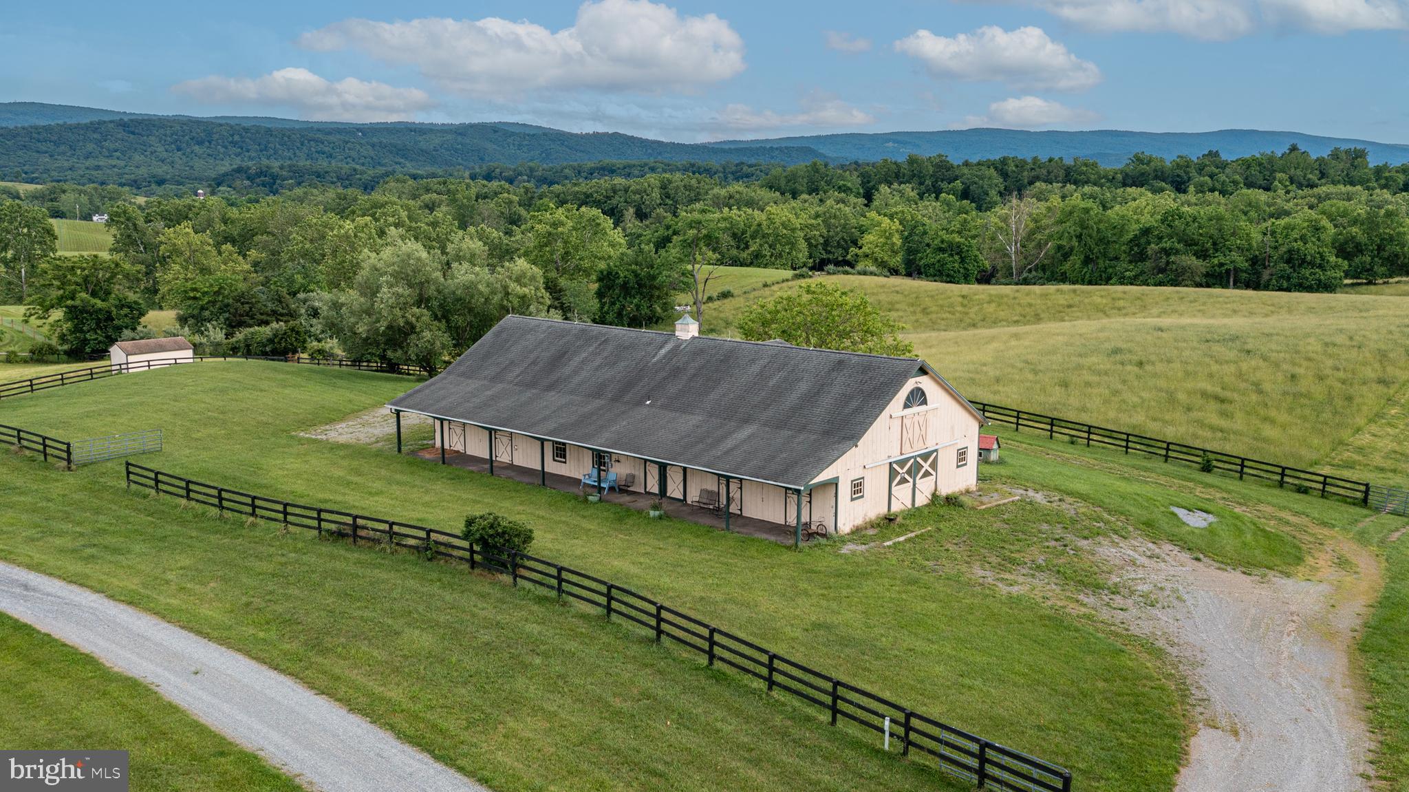 BERRYVILLE - Residential