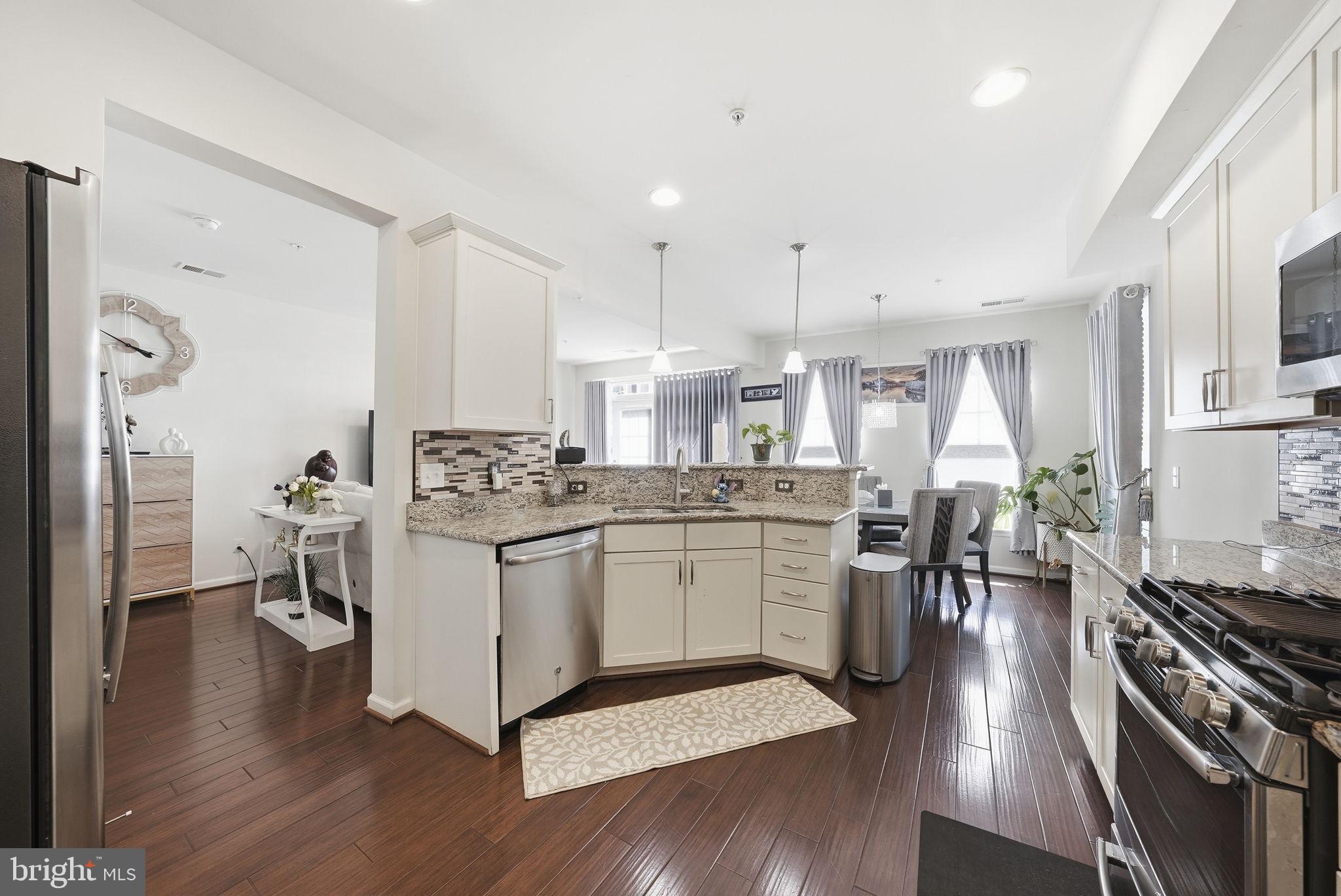 EAST GATE 3 CONDOMINIUM - Residential