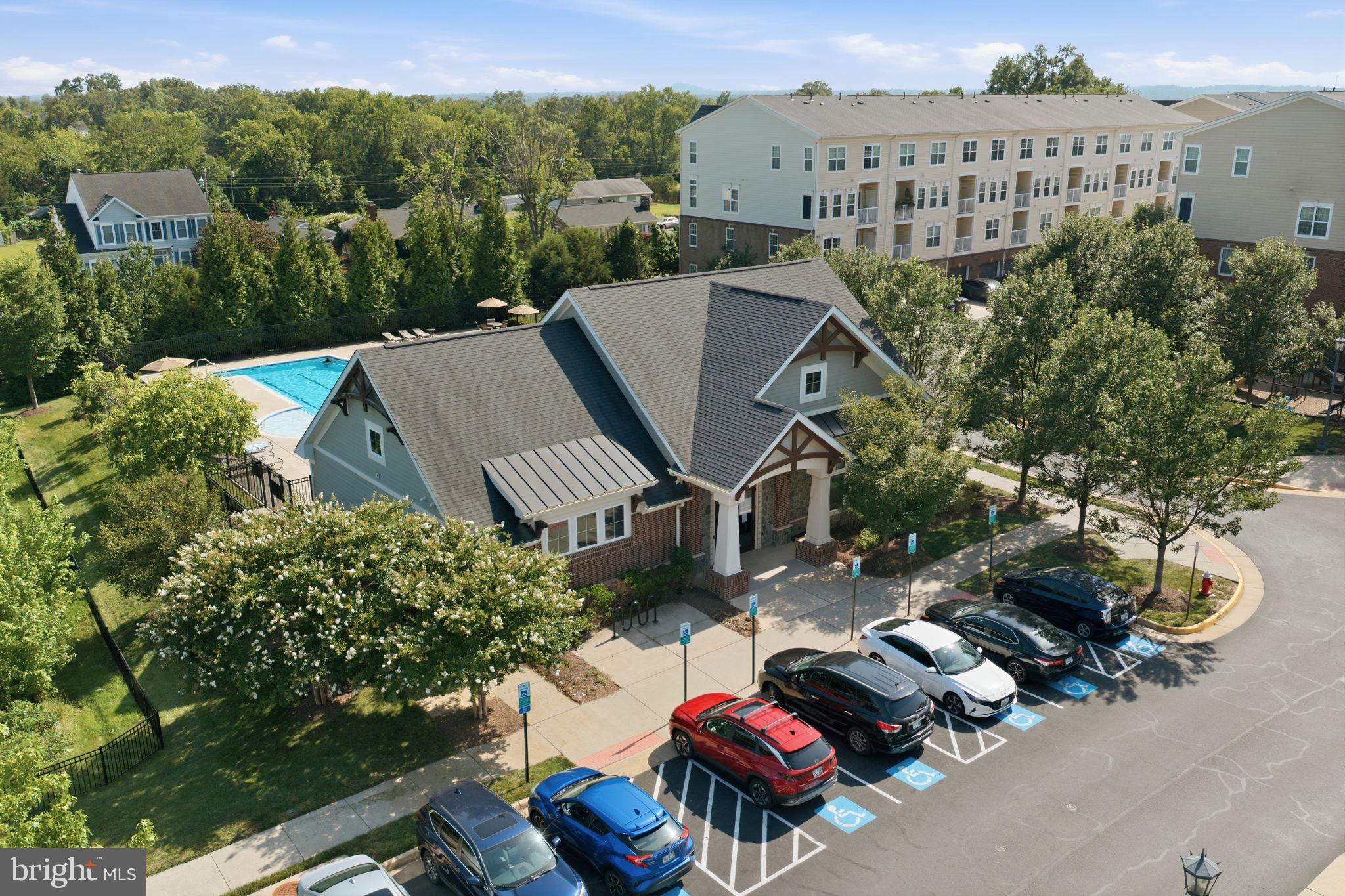 EAST GATE 3 CONDOMINIUM - Residential