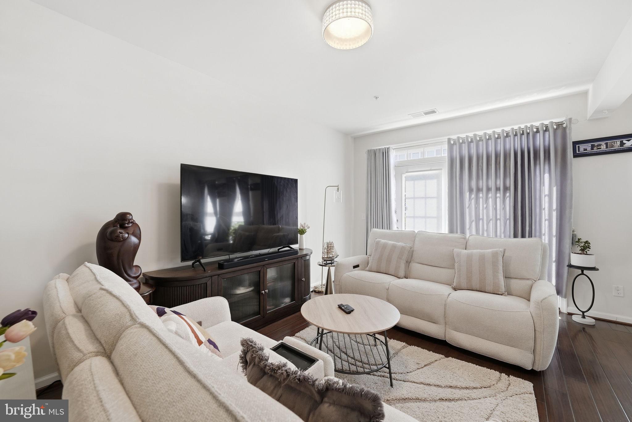 EAST GATE 3 CONDOMINIUM - Residential