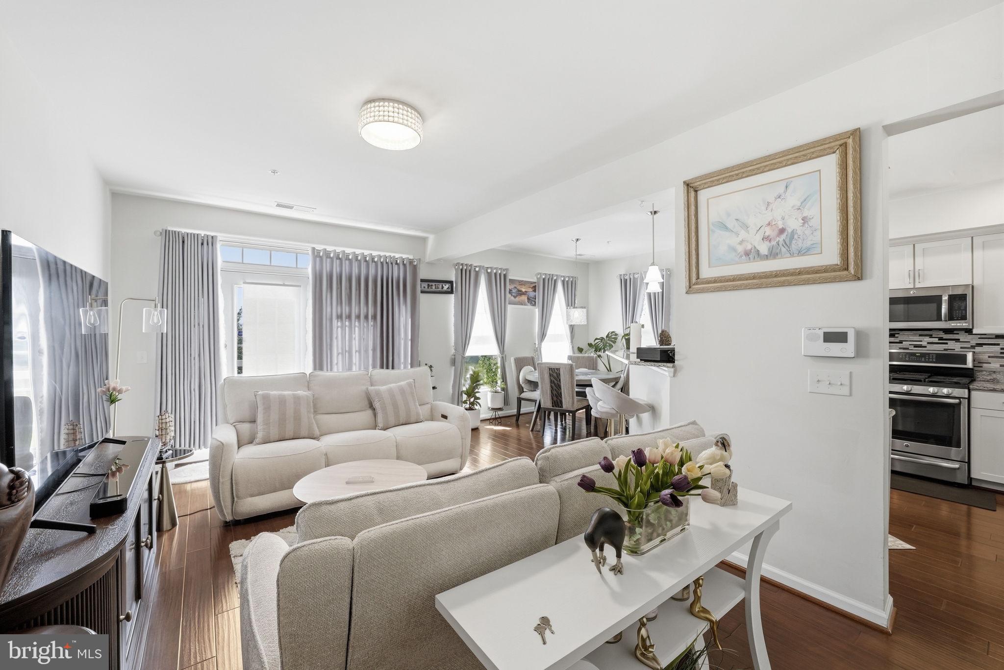 EAST GATE 3 CONDOMINIUM - Residential