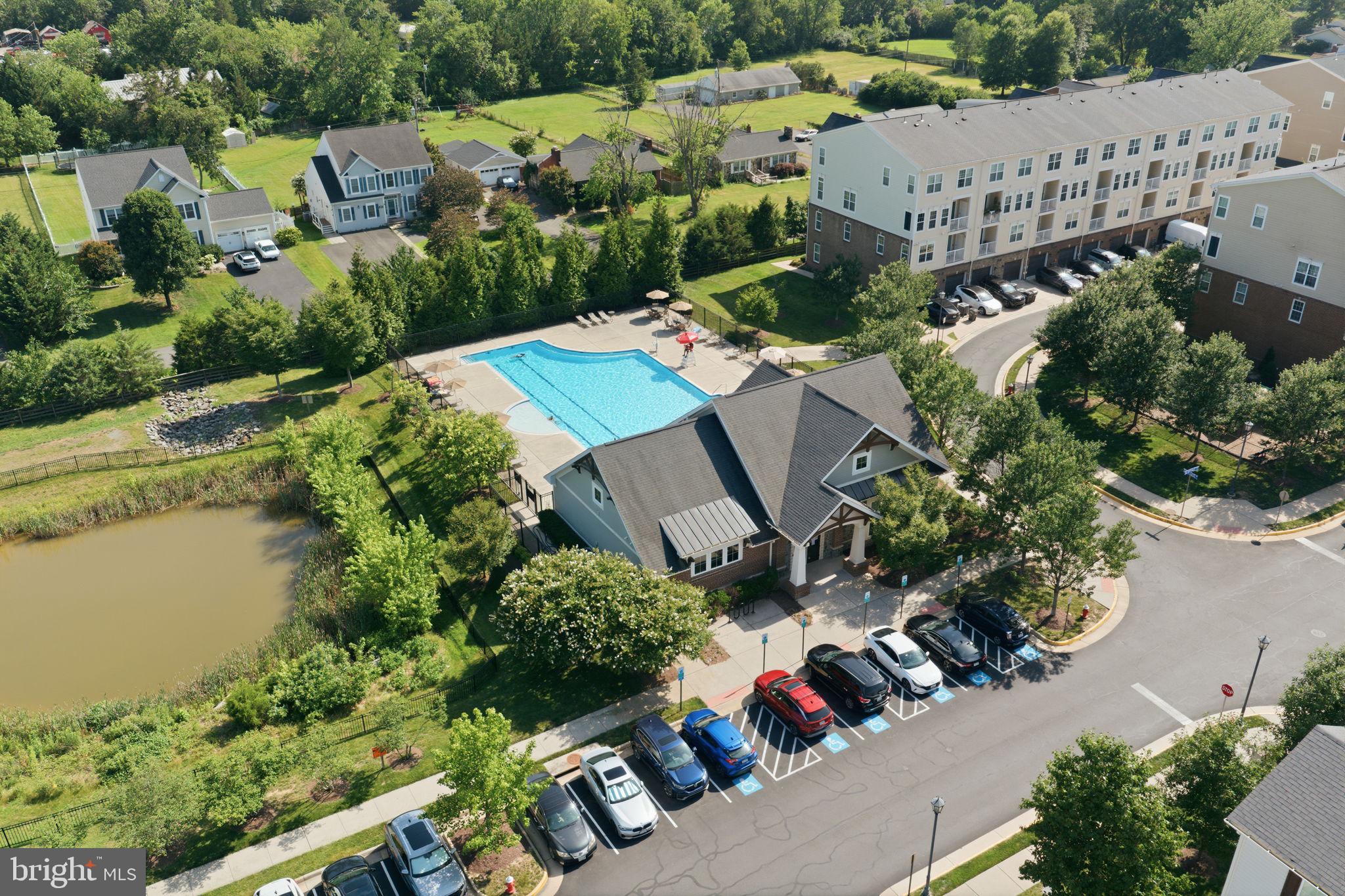 EAST GATE 3 CONDOMINIUM - Residential
