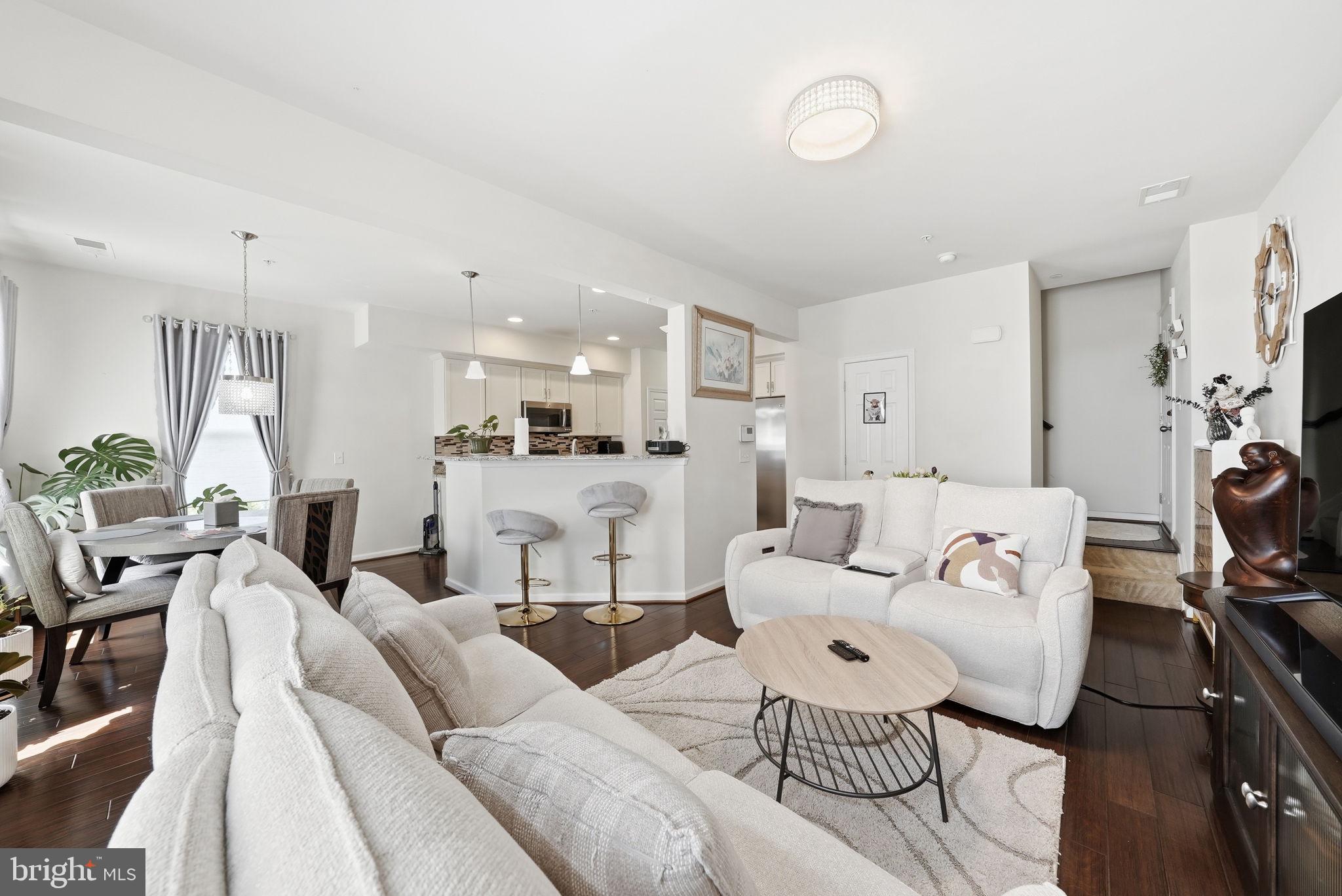 EAST GATE 3 CONDOMINIUM - Residential