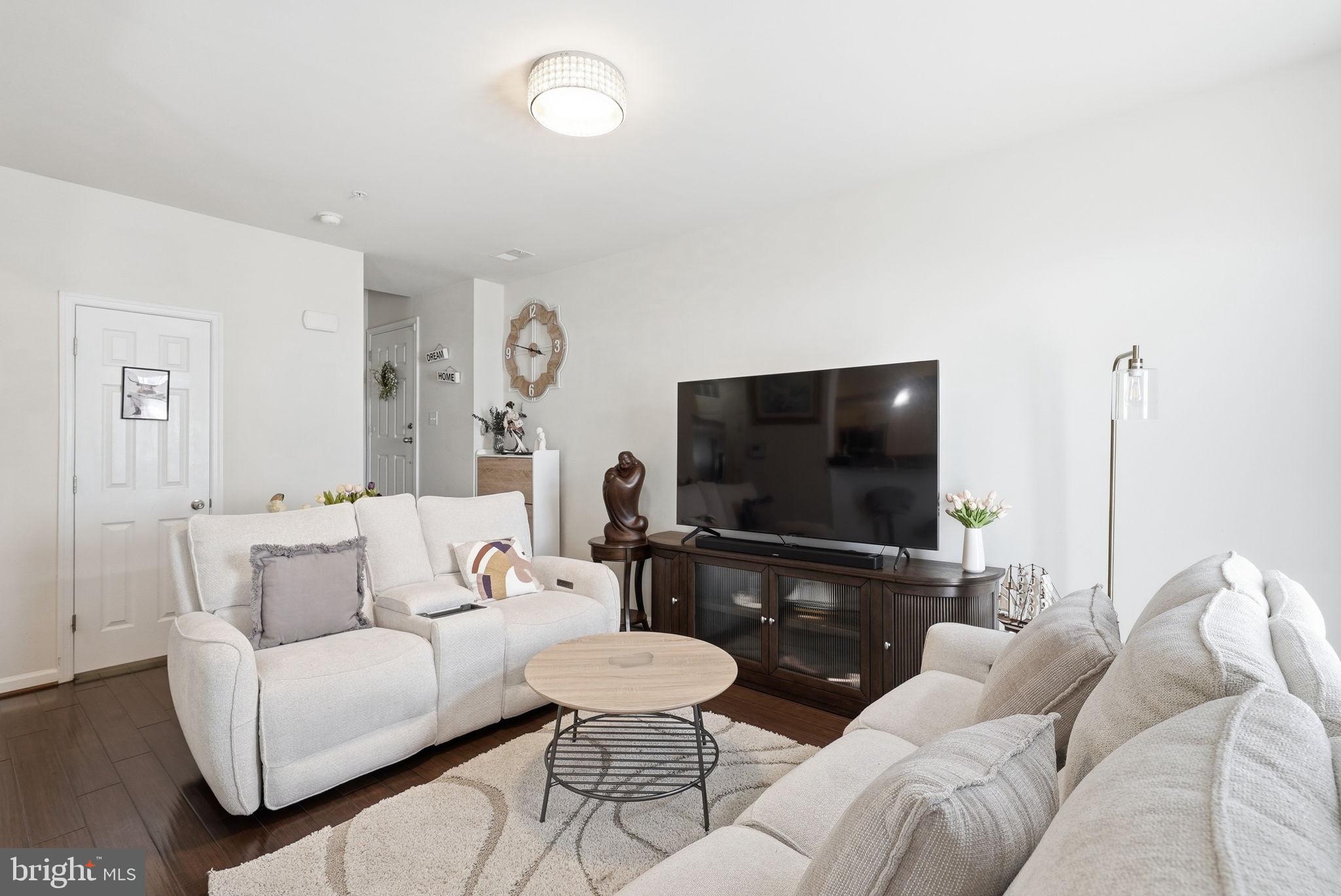 EAST GATE 3 CONDOMINIUM - Residential