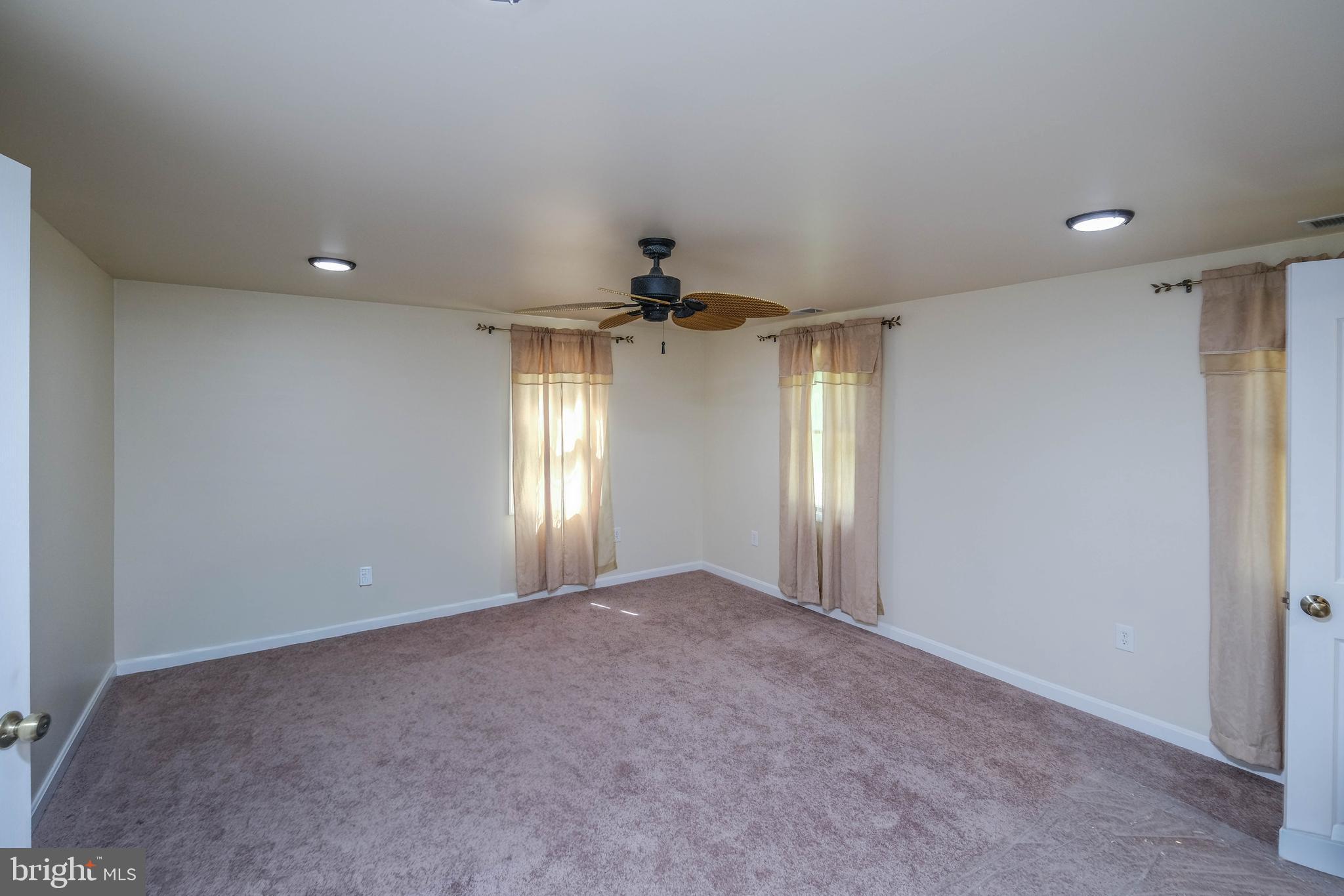 SKYLAND ESTATES - Residential