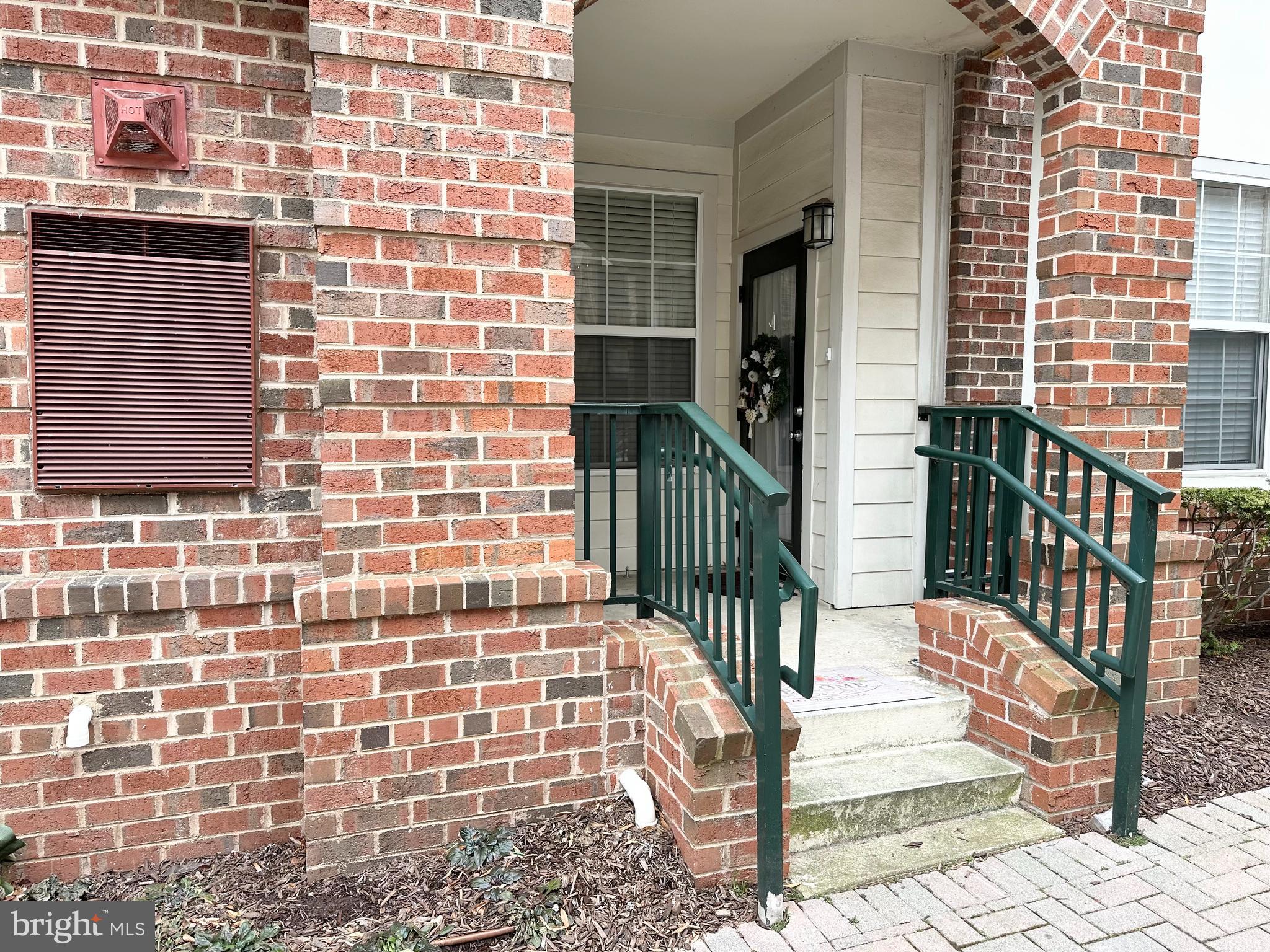 THE COLONNADE AT KENTLANDS - Residential