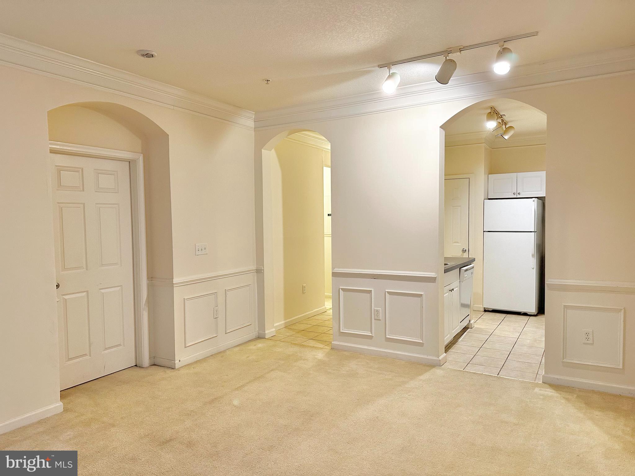 THE COLONNADE AT KENTLANDS - Residential
