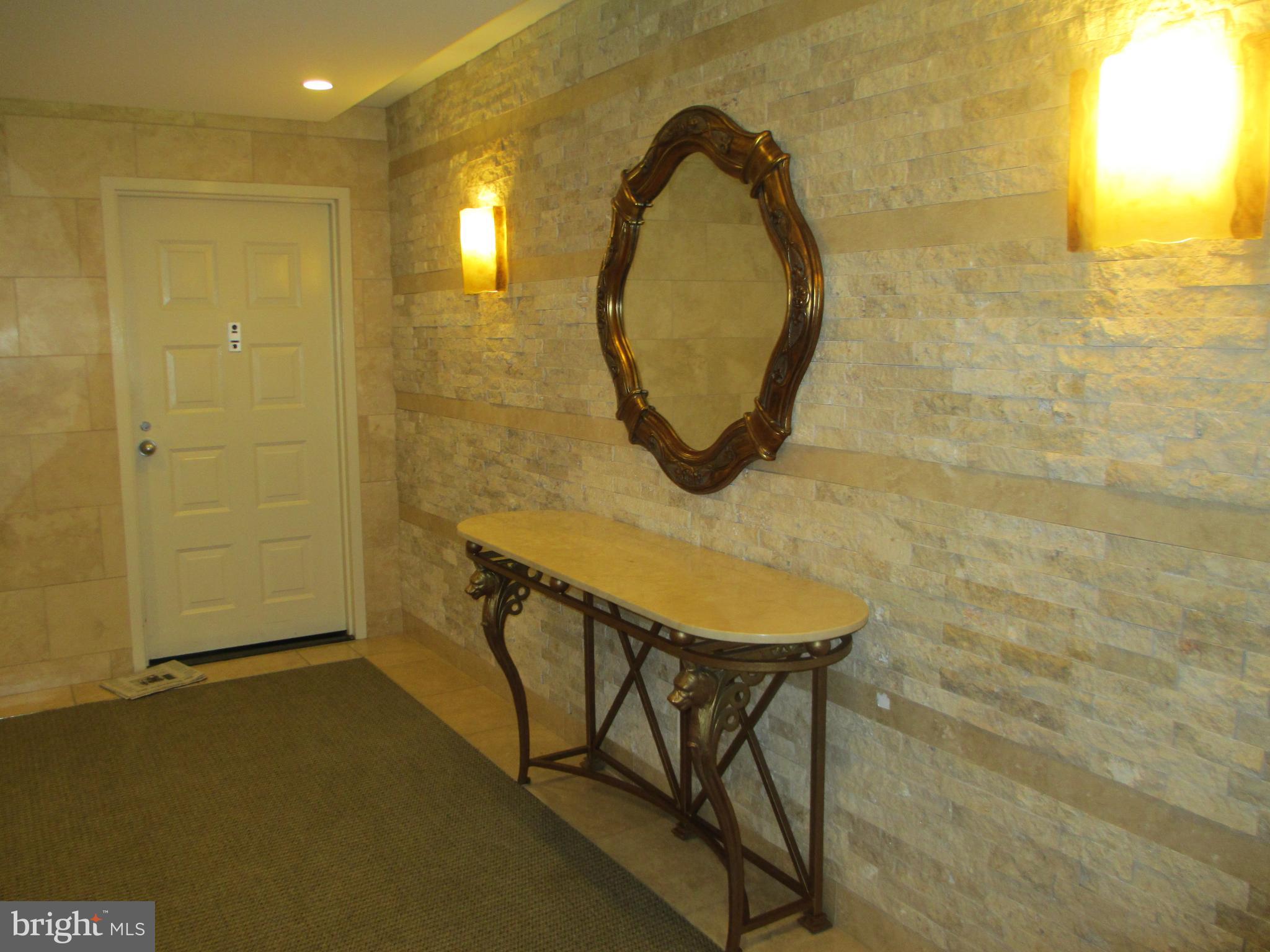 ROTONDA - Residential Lease