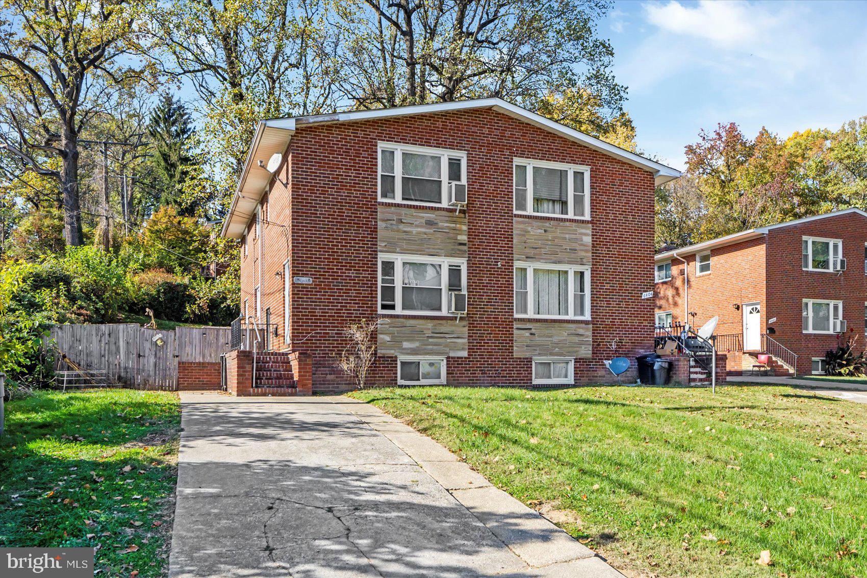 INVE$TOR OPPORTUNITY!!!  Duplex with separate entrances and separately metered.  Unit A (main and lower levels) is two-levels, 2 bedrooms, 1.5 bathrooms, kitchen, living room and family room, and washer and dryer in unit.  Unit B (third/upper level) has 1 bedroom, 1 bathroom, kitchen, living room, and washer/dryer excluded.

Property is in very good condition.  Most upgrades have been completed.  Minor repairs needed.  Fully fenced yard and off-street parking.  Great investment opportunity to start or add to your portfolio.
