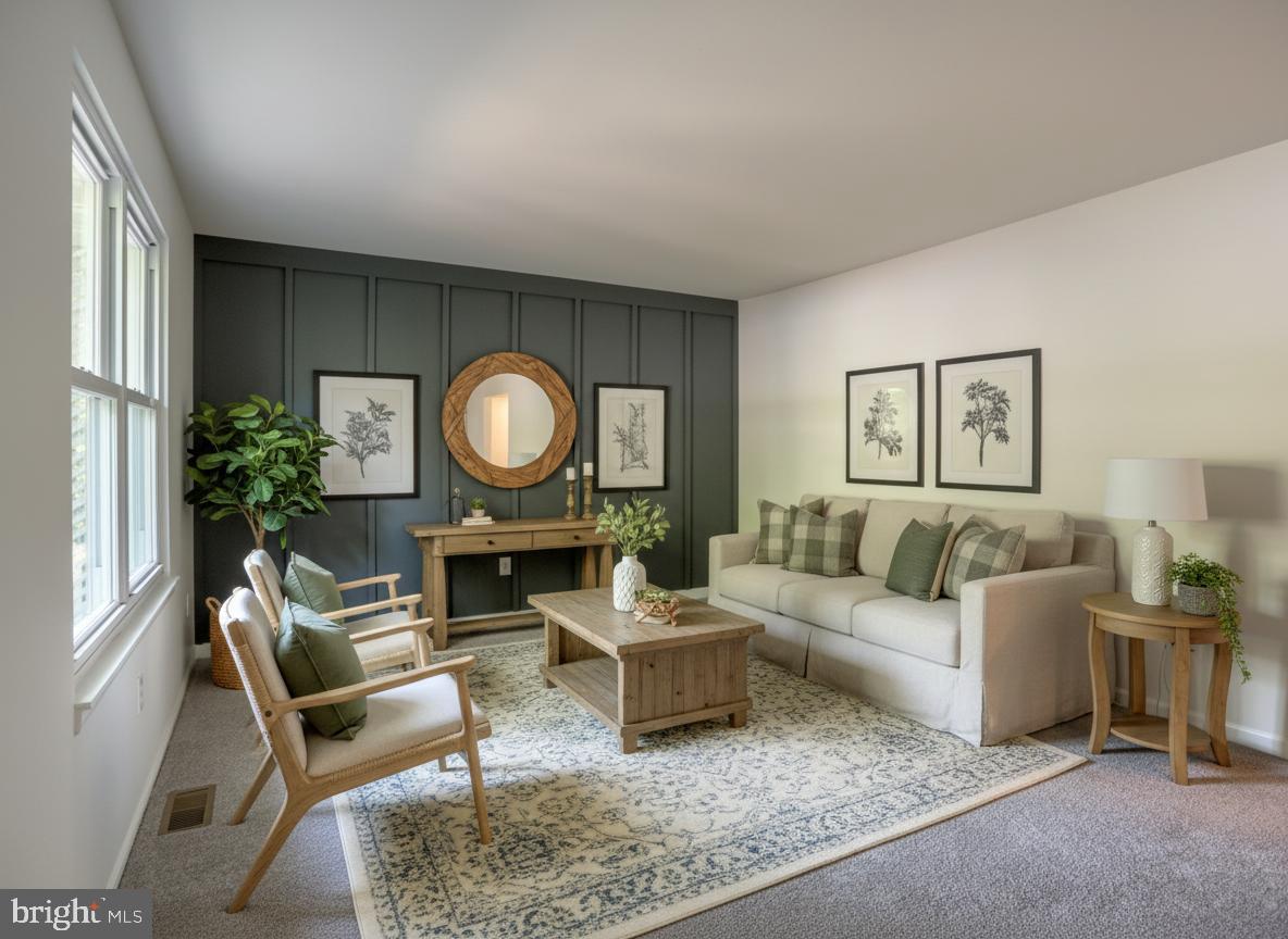 FARM HOMES W GROVE - Residential
