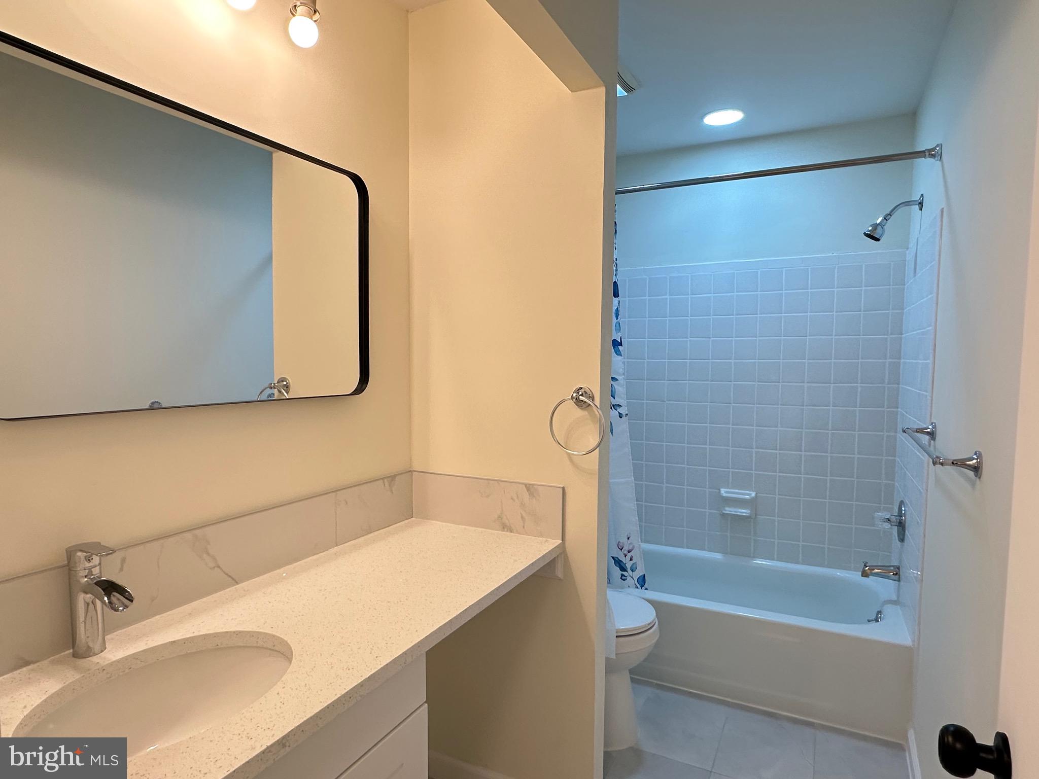 CENTENNIAL RIDGE - Residential