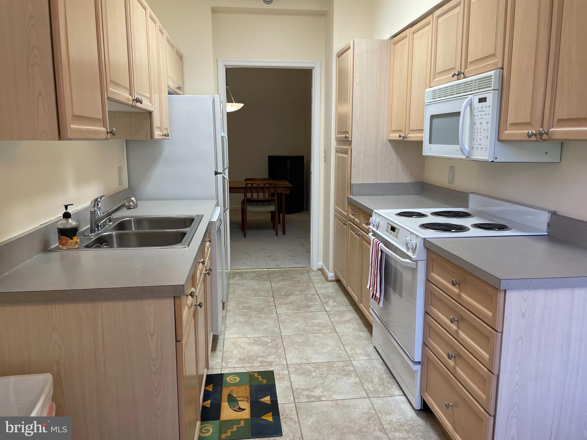 TURNBERRY COURTS AT LEIS - Residential