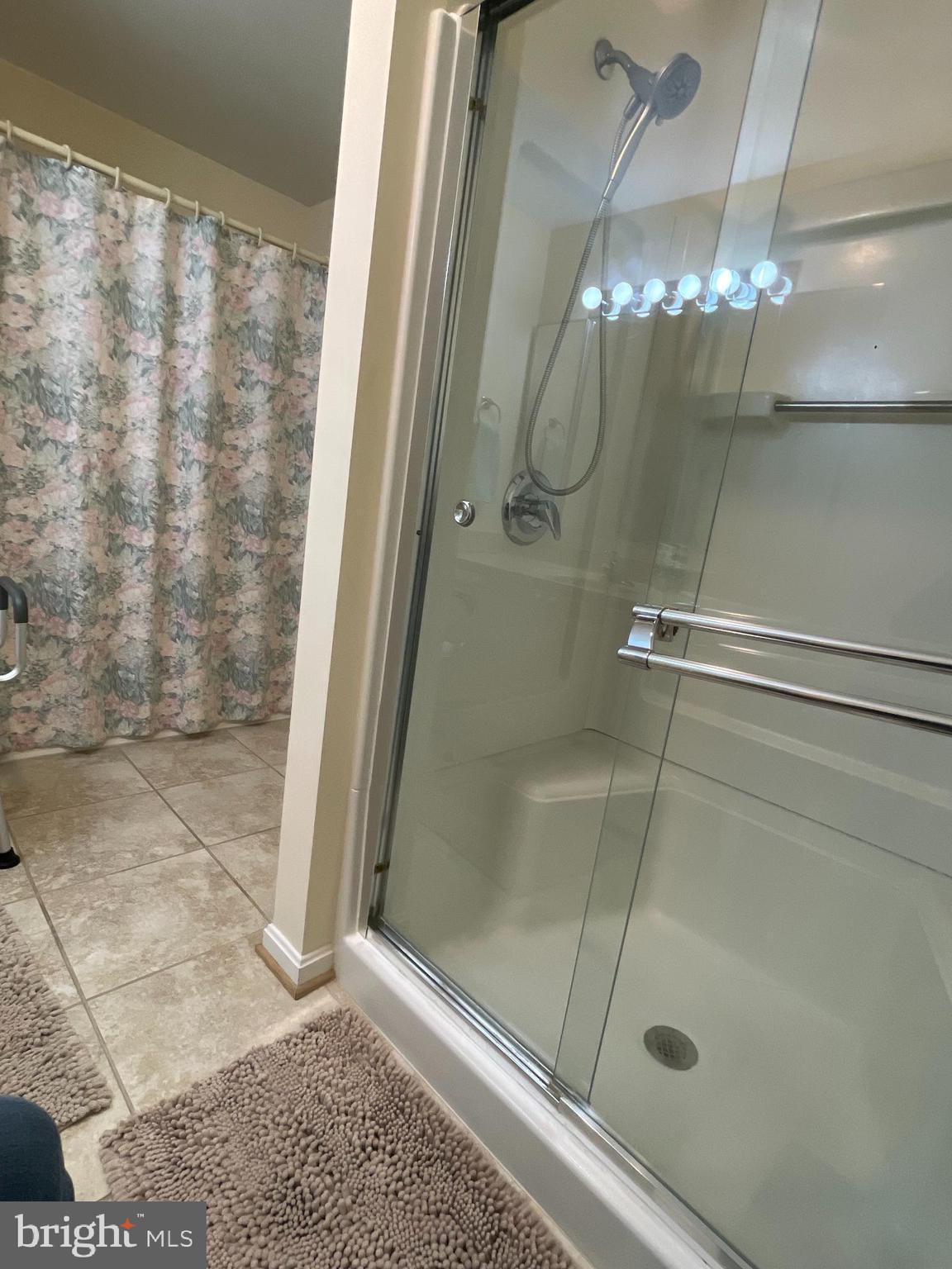 TURNBERRY COURTS AT LEIS - Residential