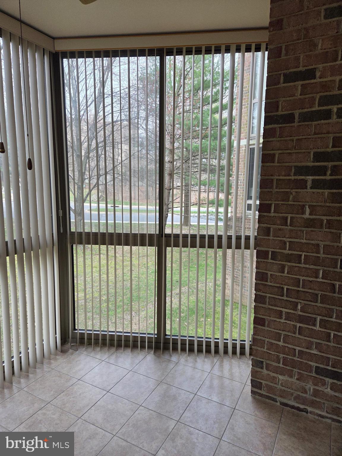 TURNBERRY COURTS AT LEIS - Residential