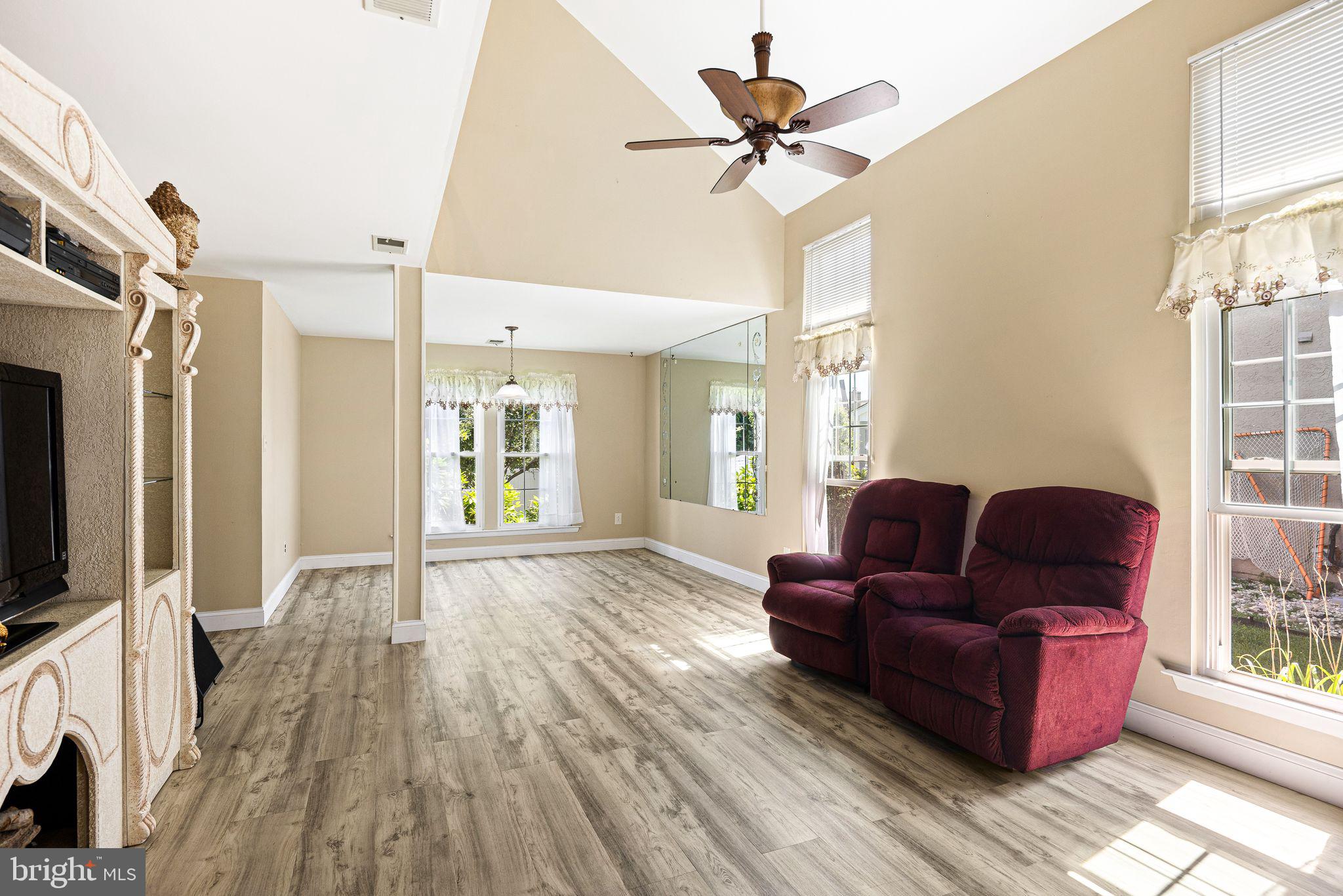 HORSHAMTOWNE - Residential