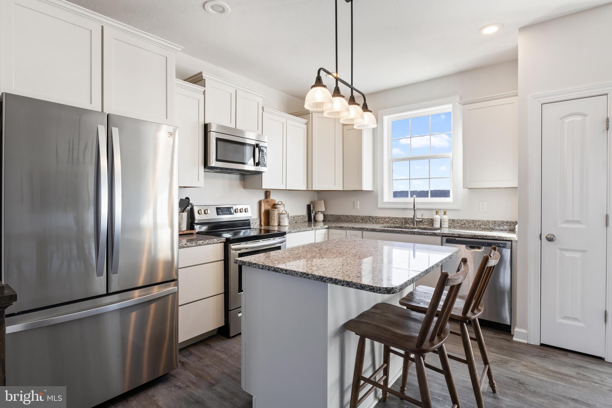 YORK TWP - Residential