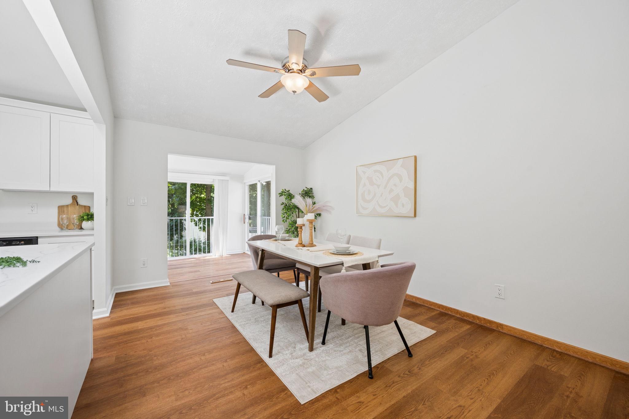 WALNUT LAKE - Residential