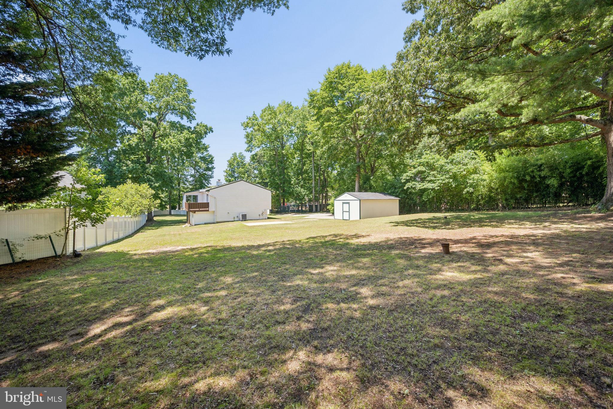 WALNUT LAKE - Residential