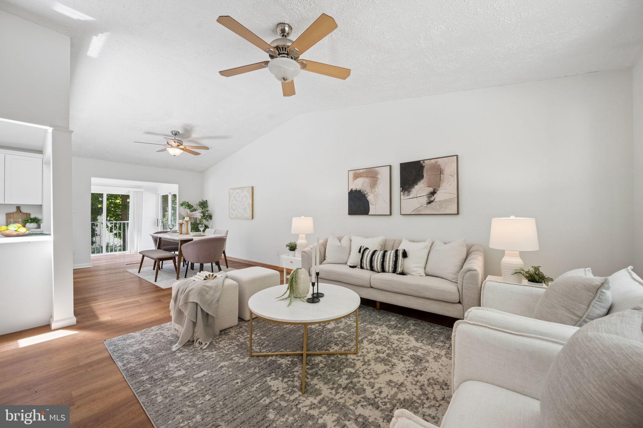 WALNUT LAKE - Residential