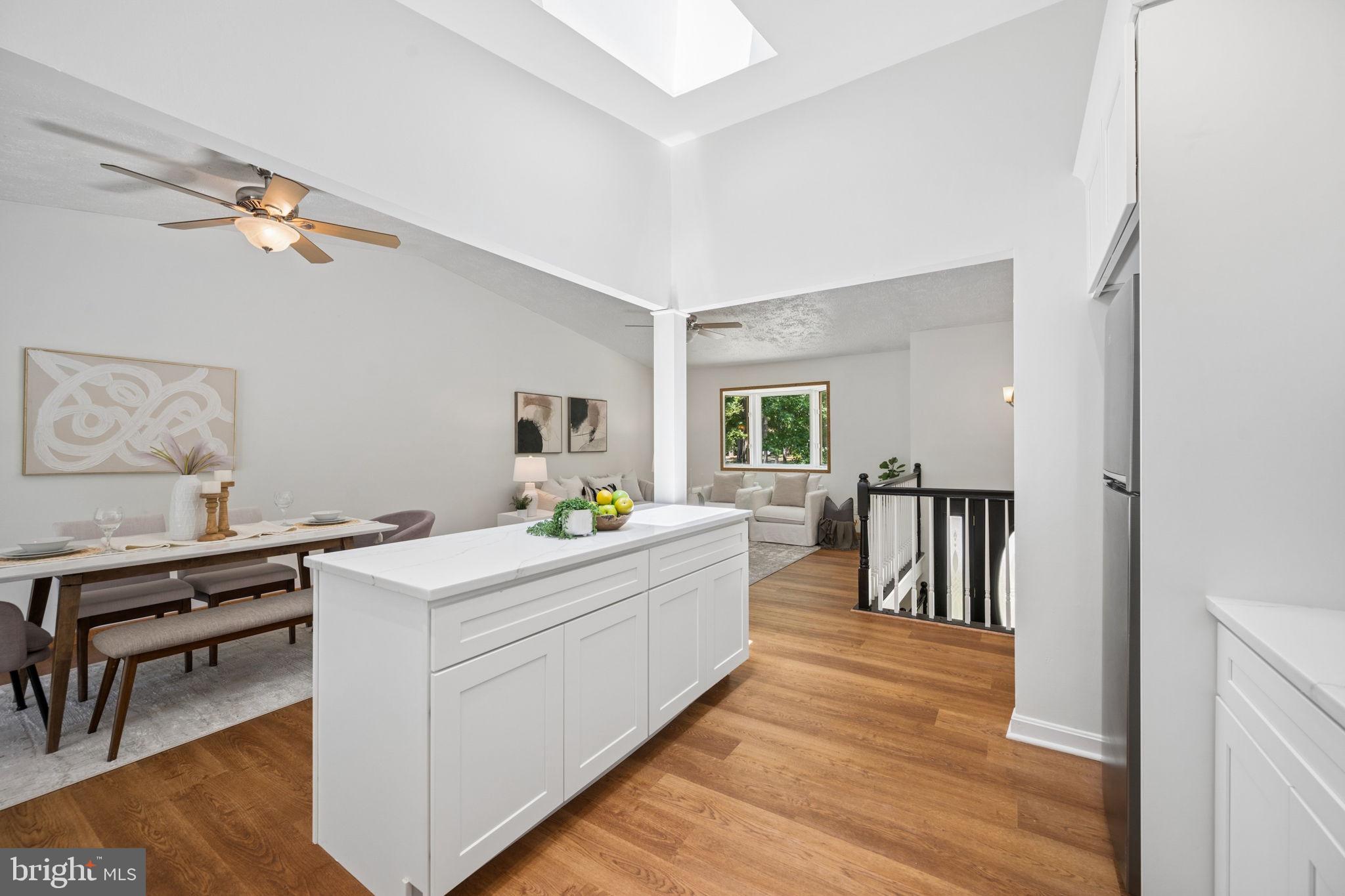 WALNUT LAKE - Residential