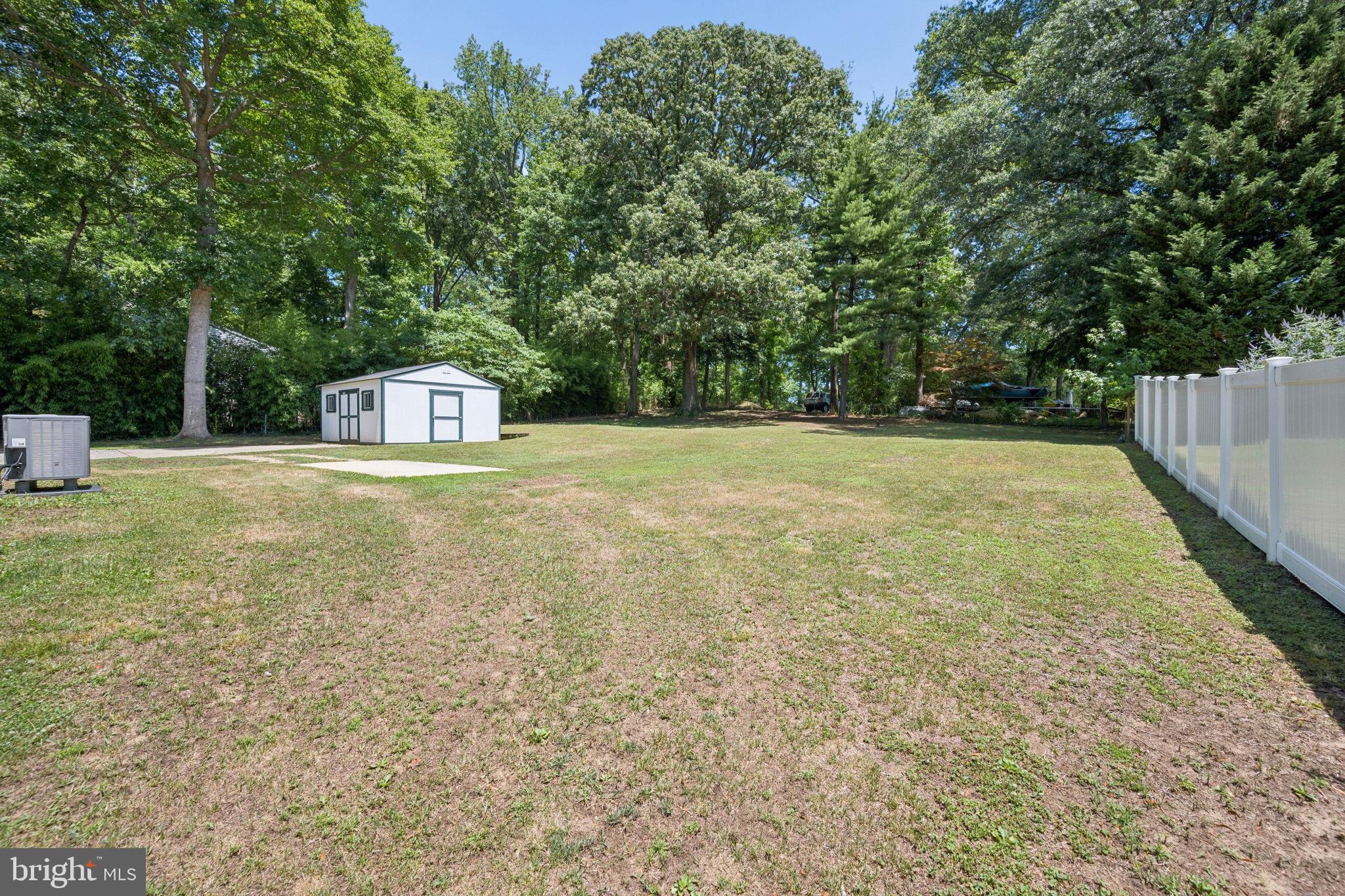 WALNUT LAKE - Residential