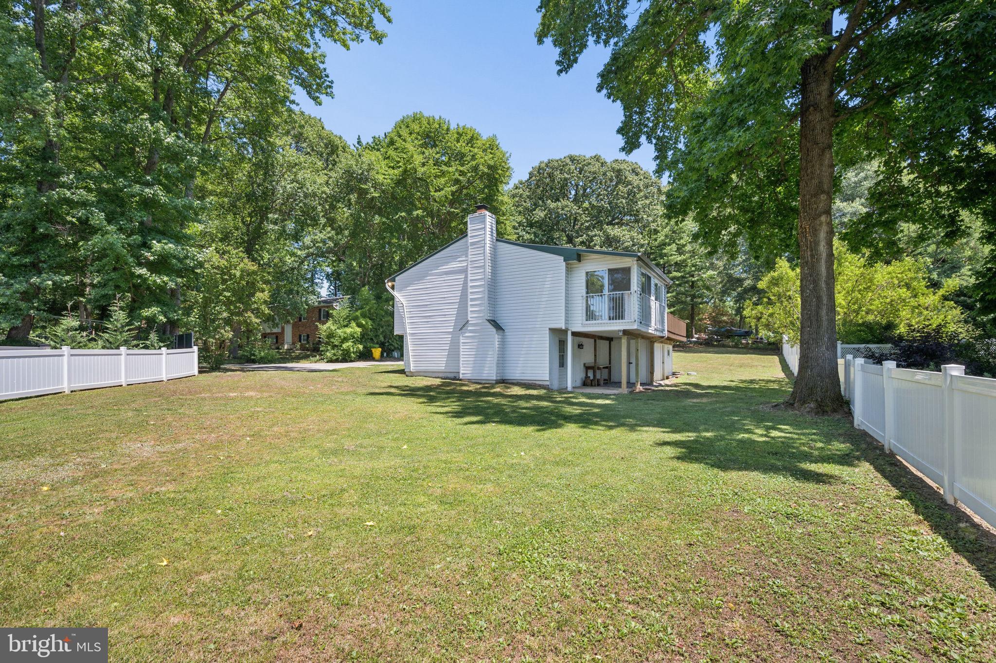 WALNUT LAKE - Residential
