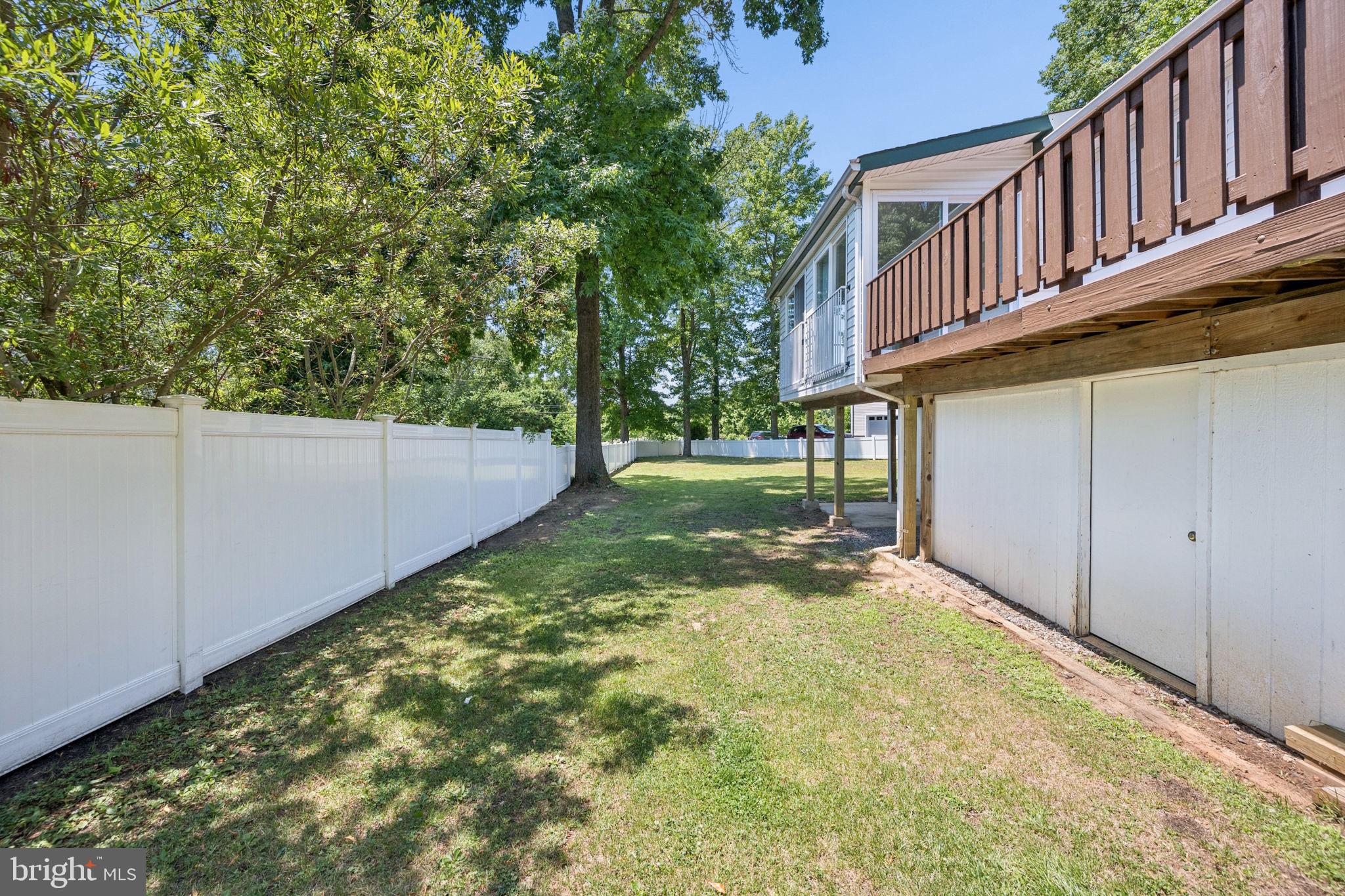WALNUT LAKE - Residential