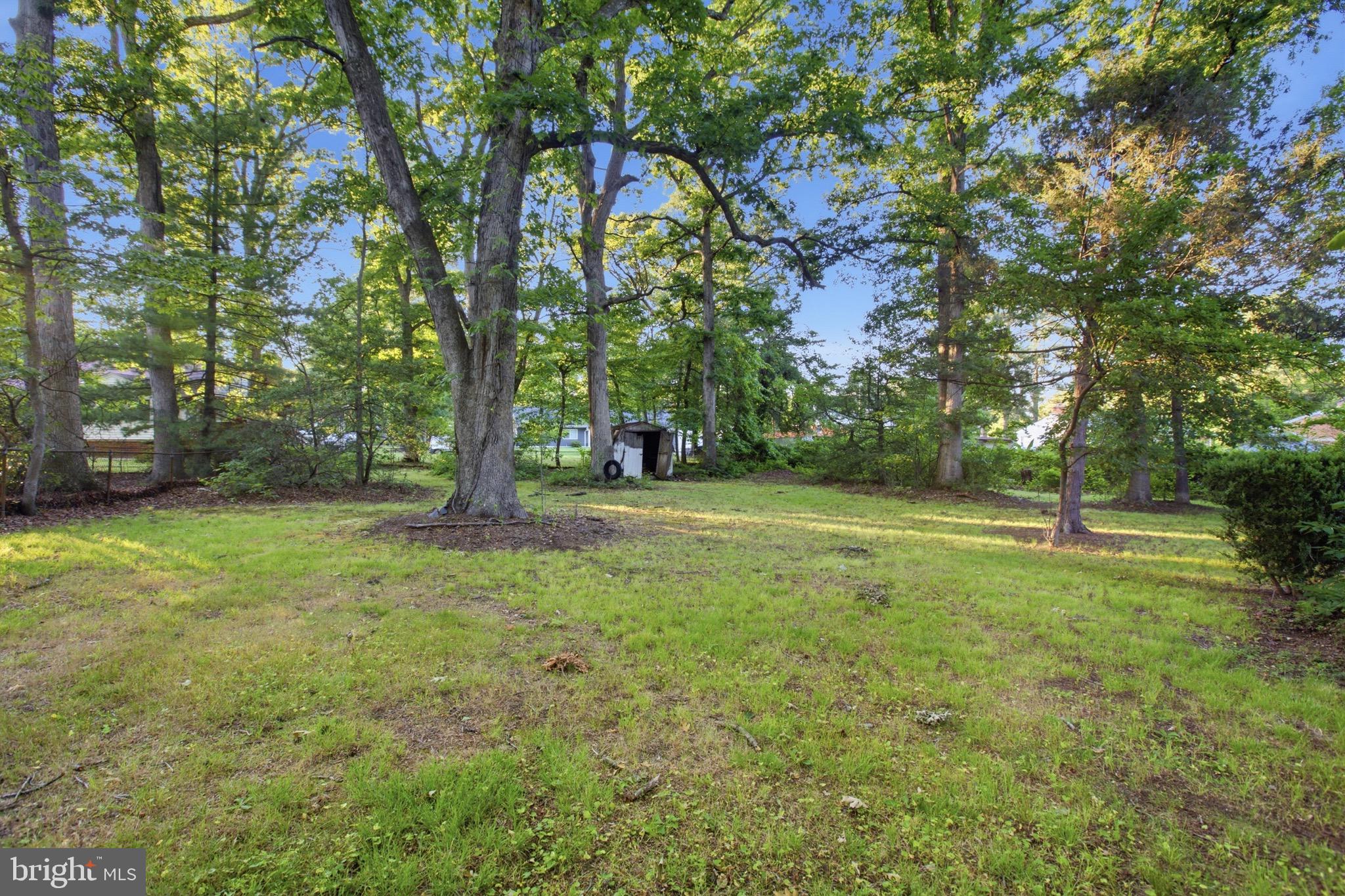 LANHAM ACRES - Residential