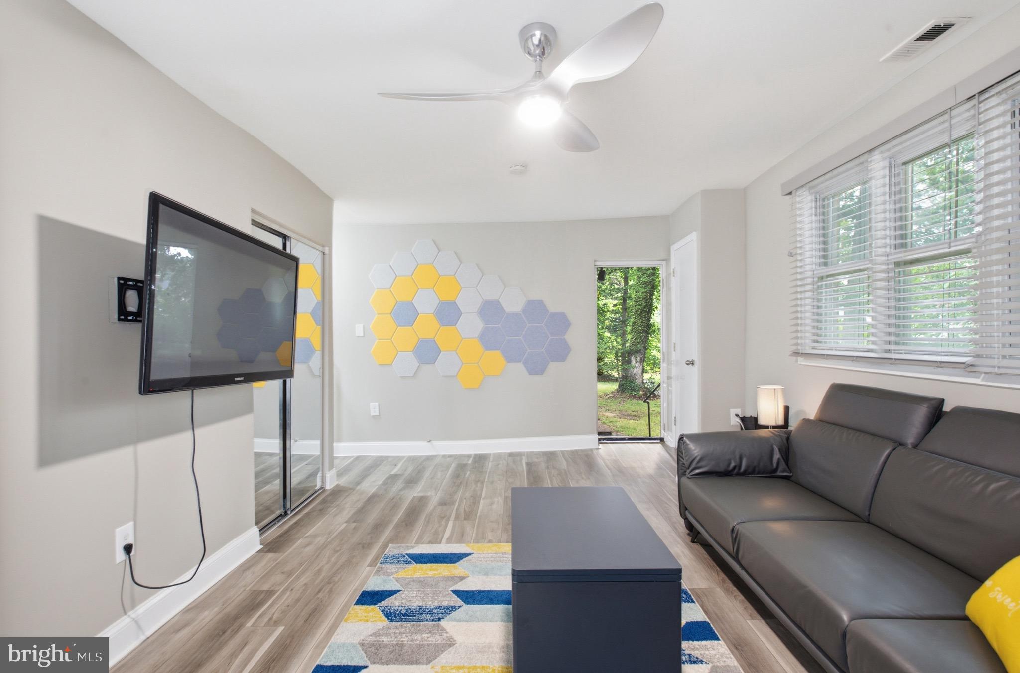 LANHAM ACRES - Residential