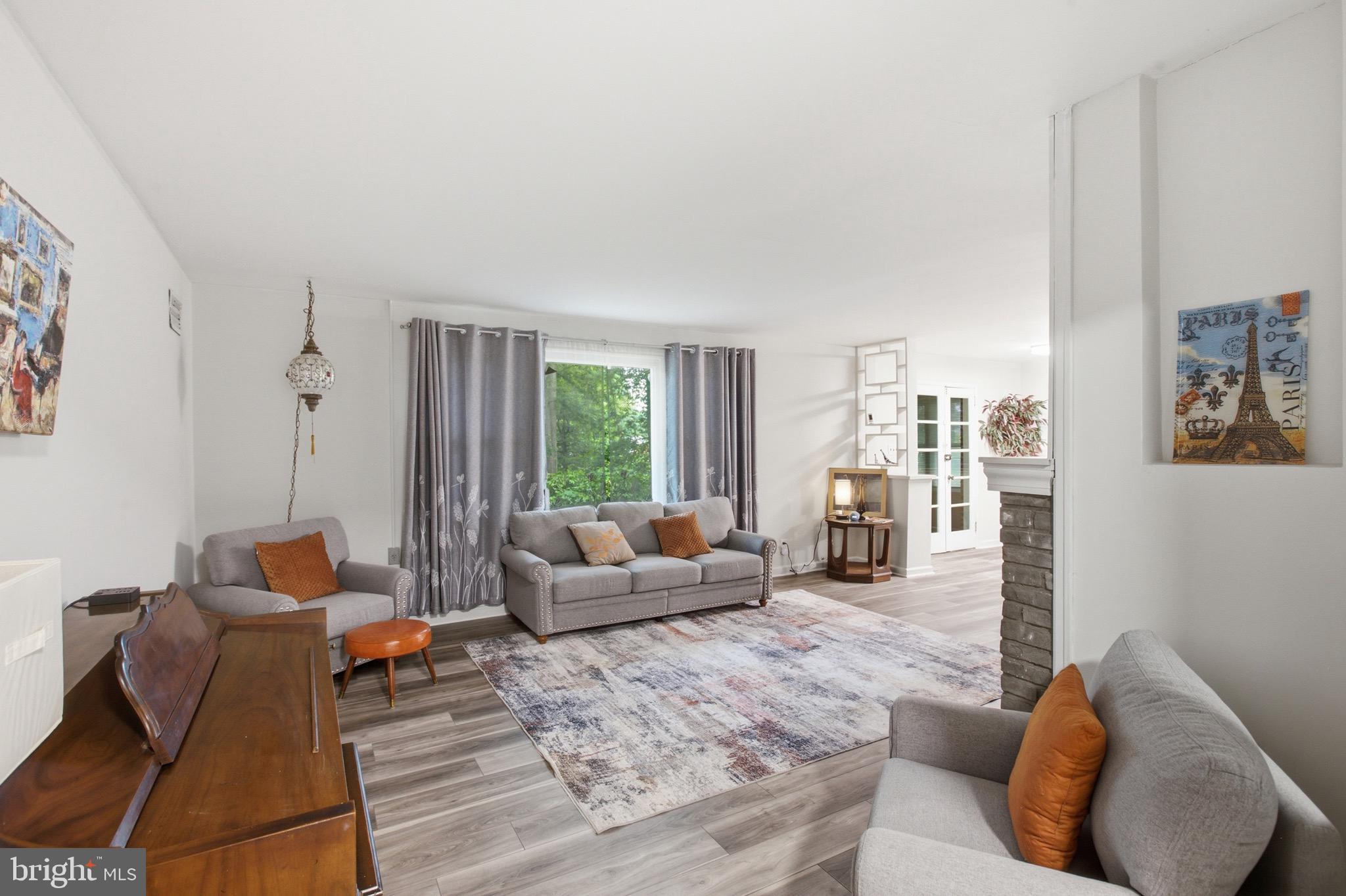LANHAM ACRES - Residential