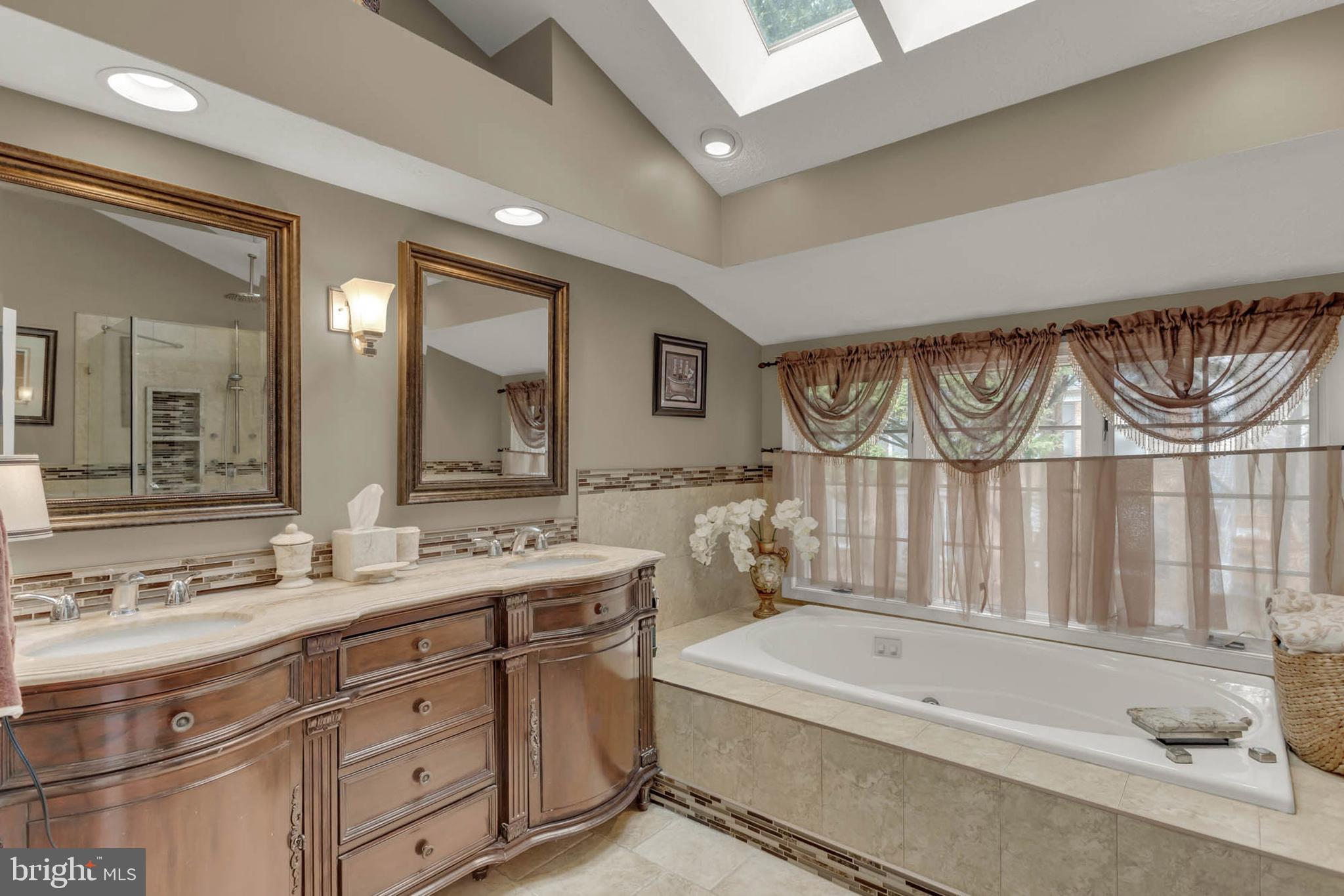 WORTHINGTON GLEN - Residential