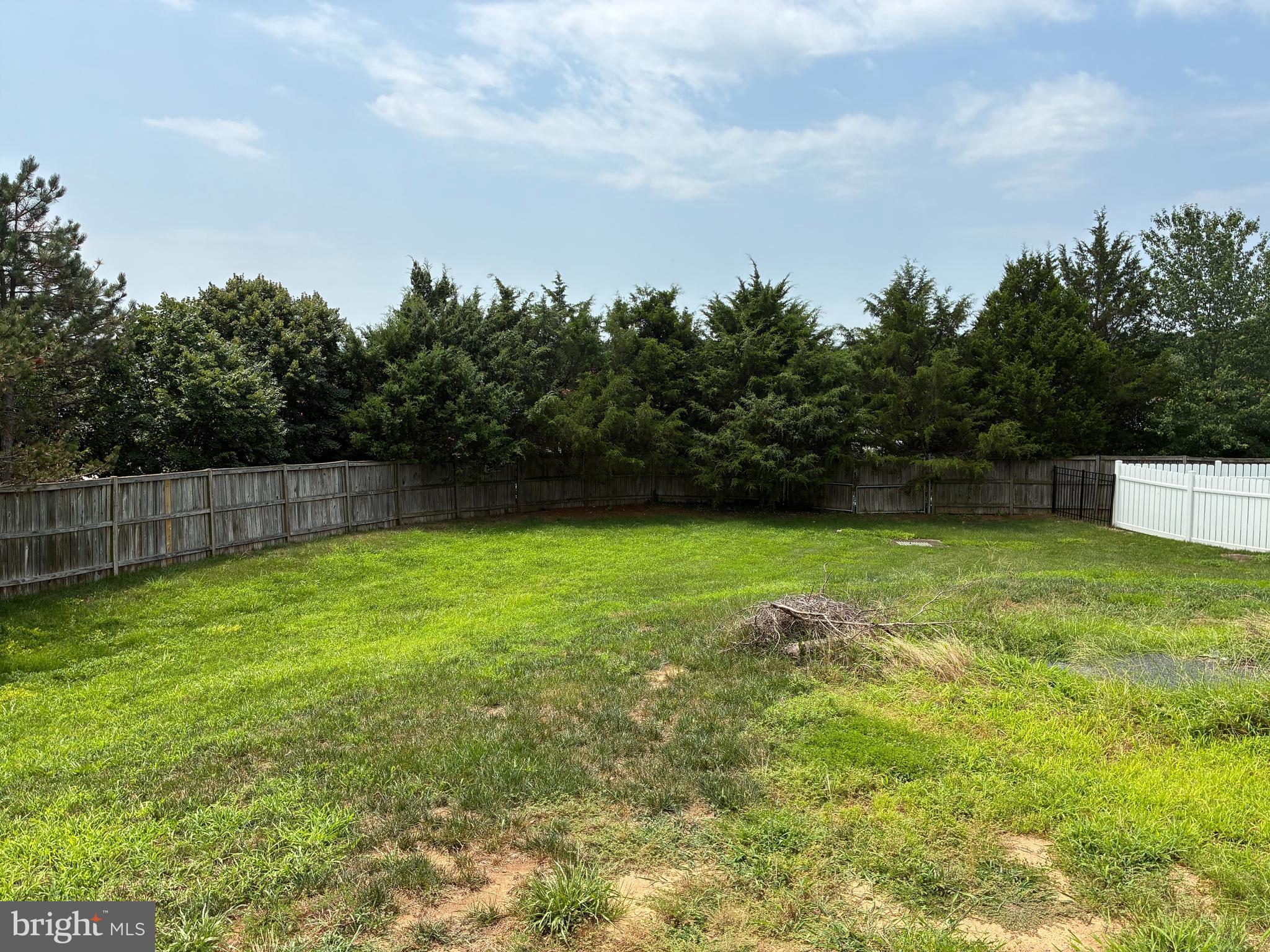 EAGLES POINTE - Residential