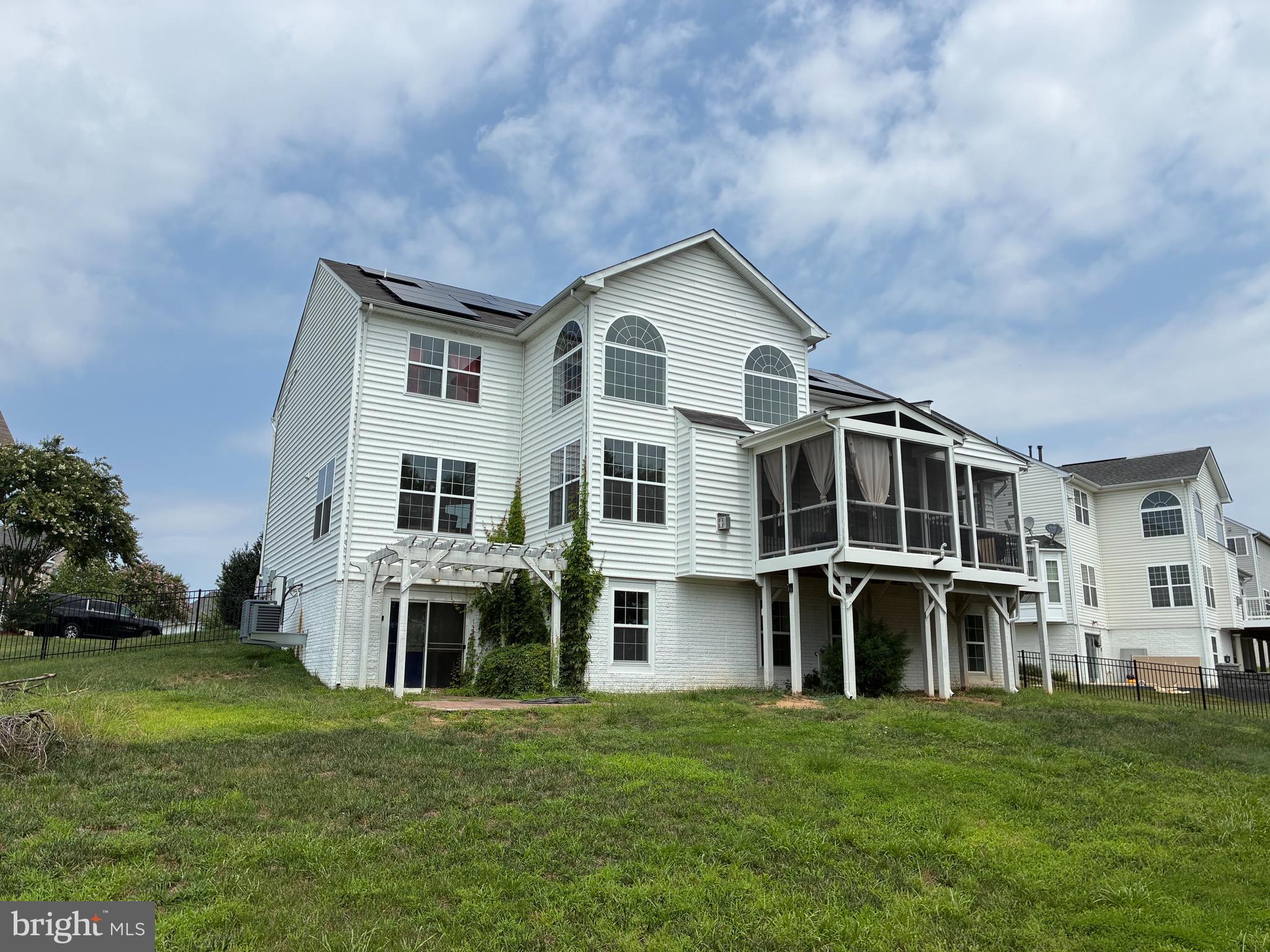 EAGLES POINTE - Residential
