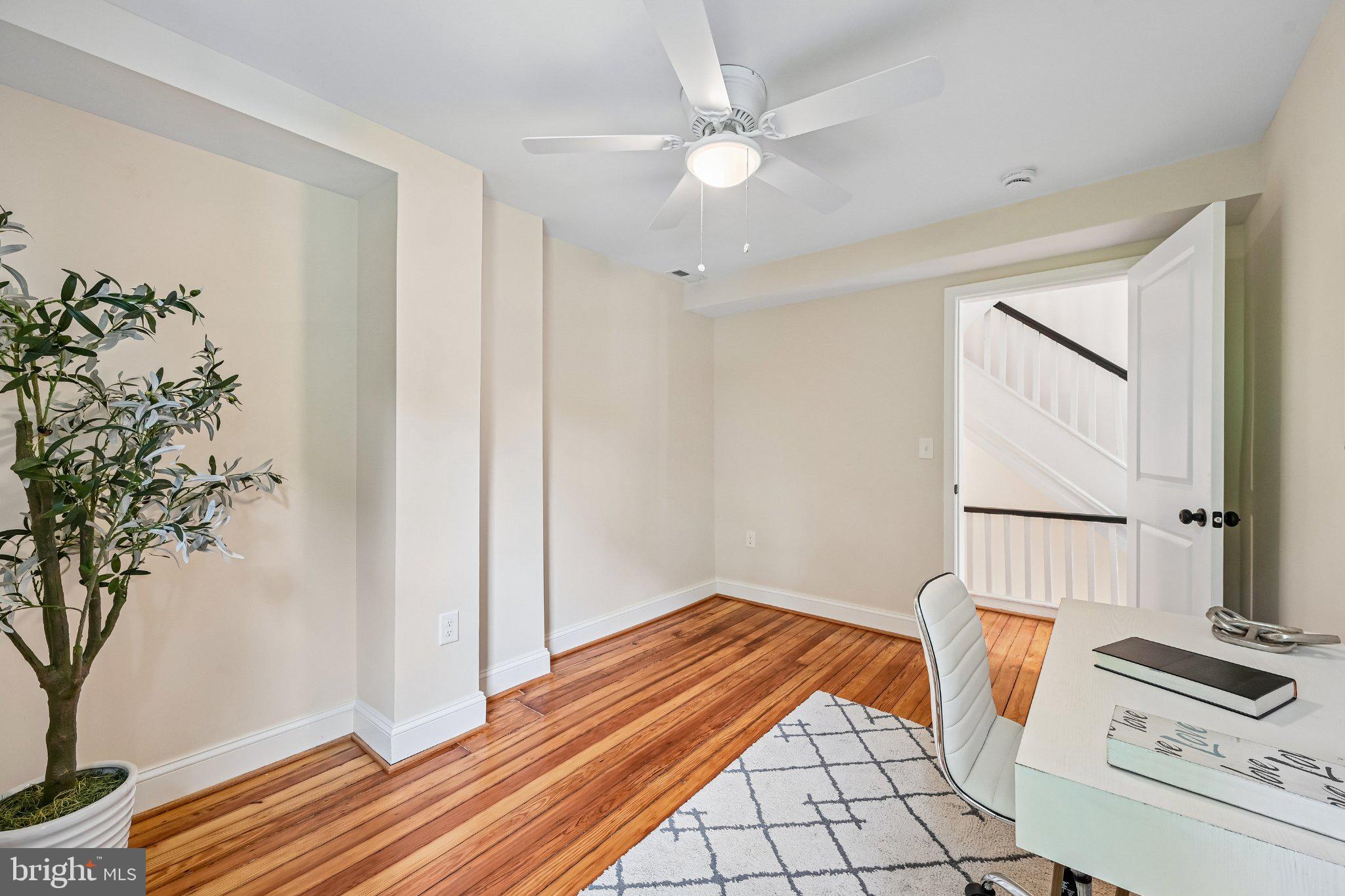 MOUNT WASHINGTON - Residential