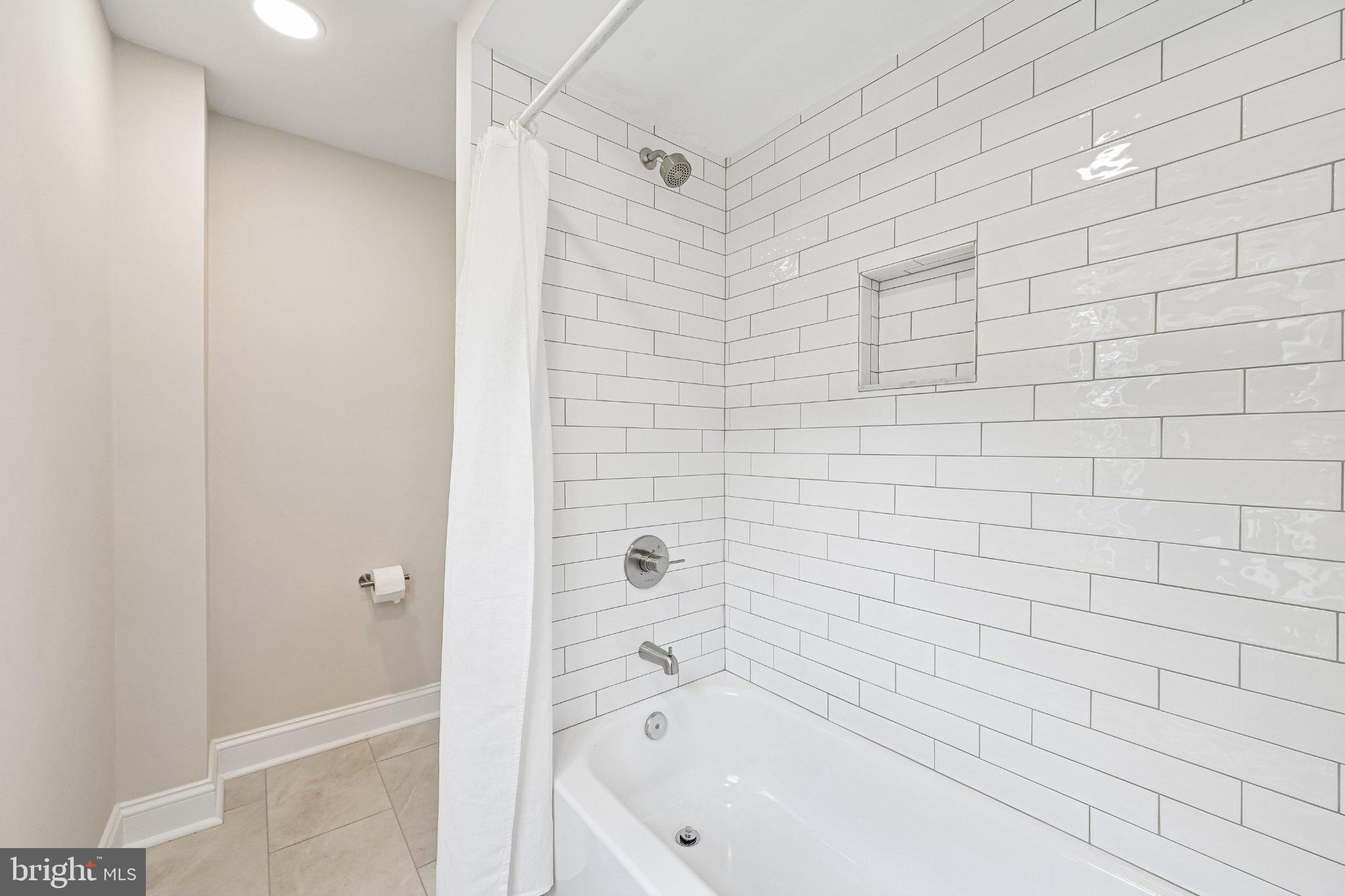 MOUNT WASHINGTON - Residential