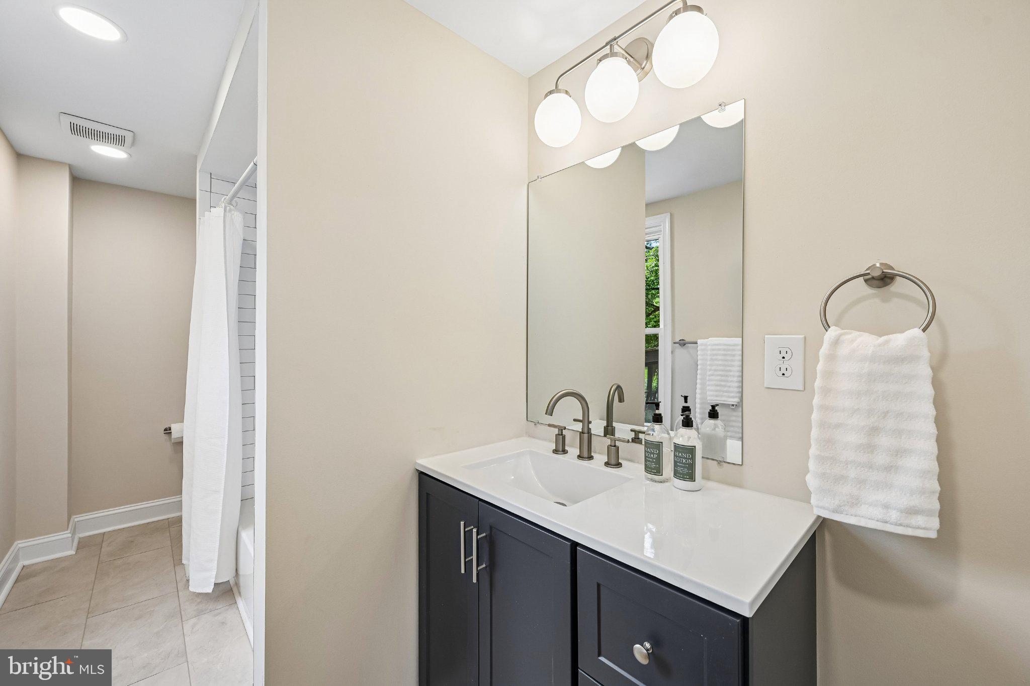 MOUNT WASHINGTON - Residential
